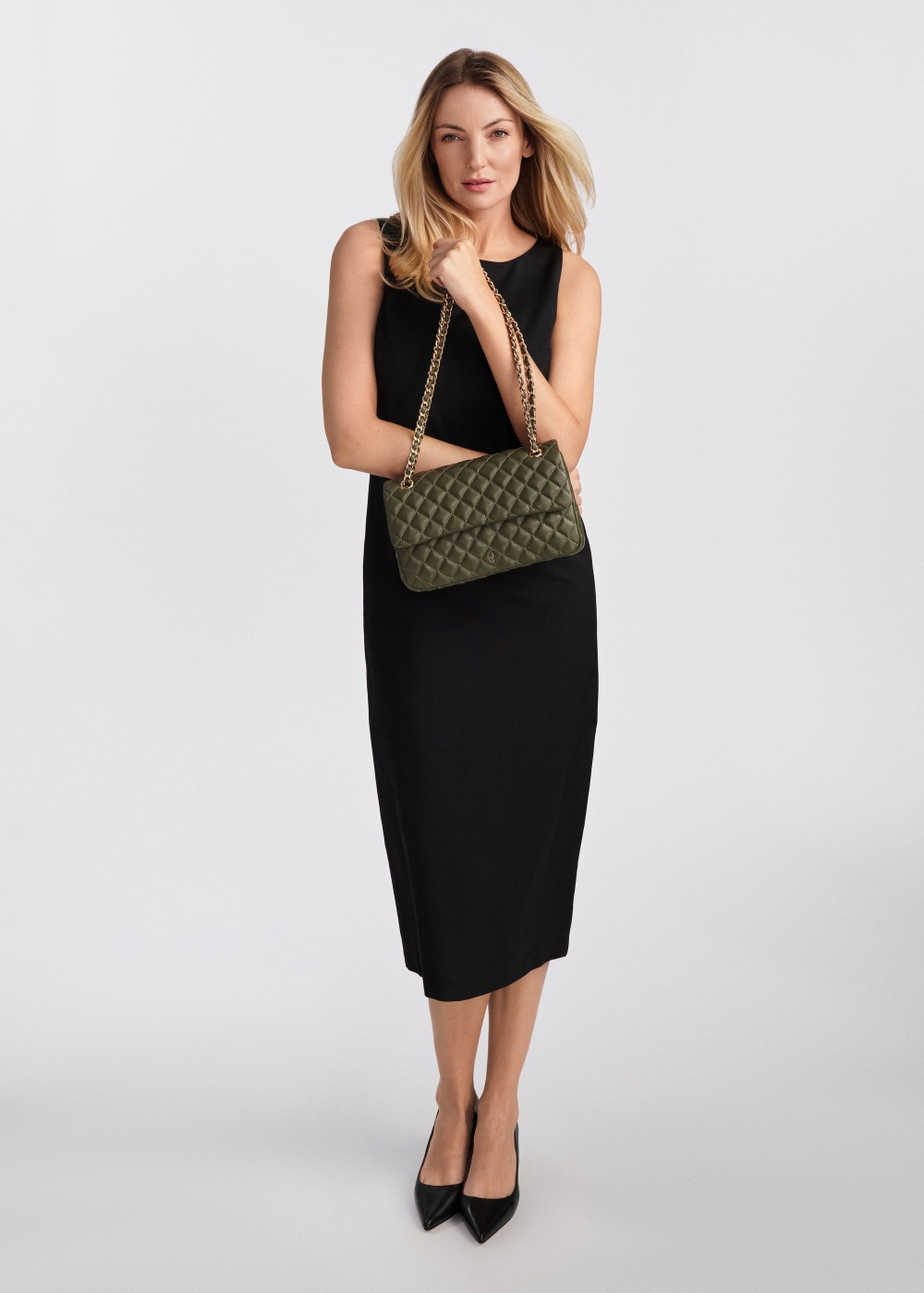 Chi⭐︎Kook Pikowana torebka khaki na łańcuszku TOREC-0443D-55(W25) | OCHNIK