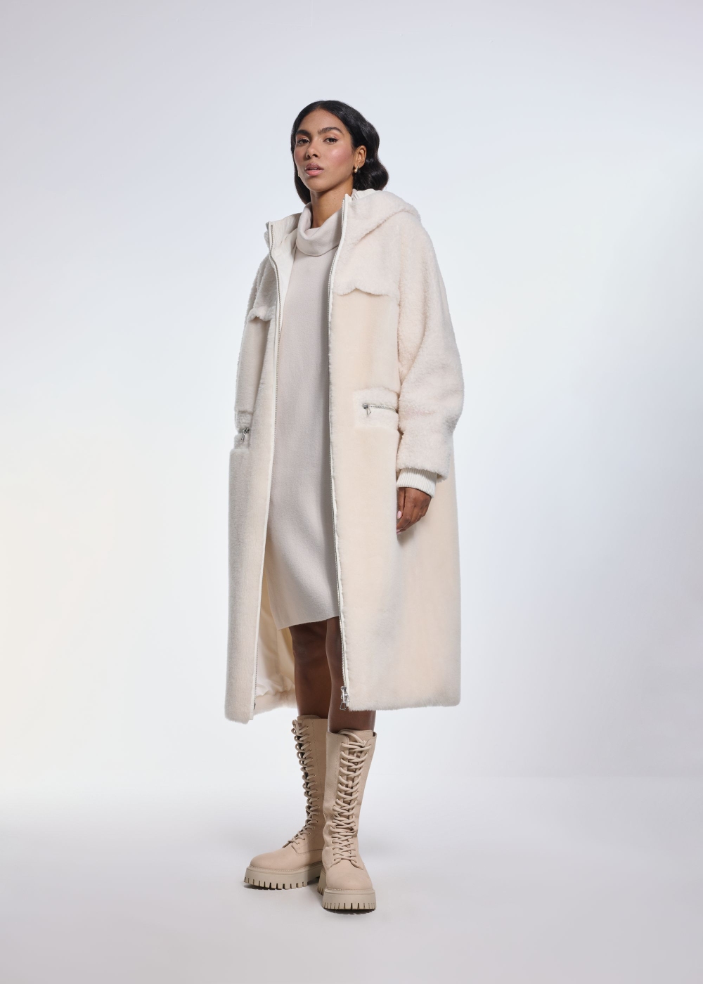 Beżowe wełniane futro damskie FUTDW-0030-12(Z24) | OCHNIK