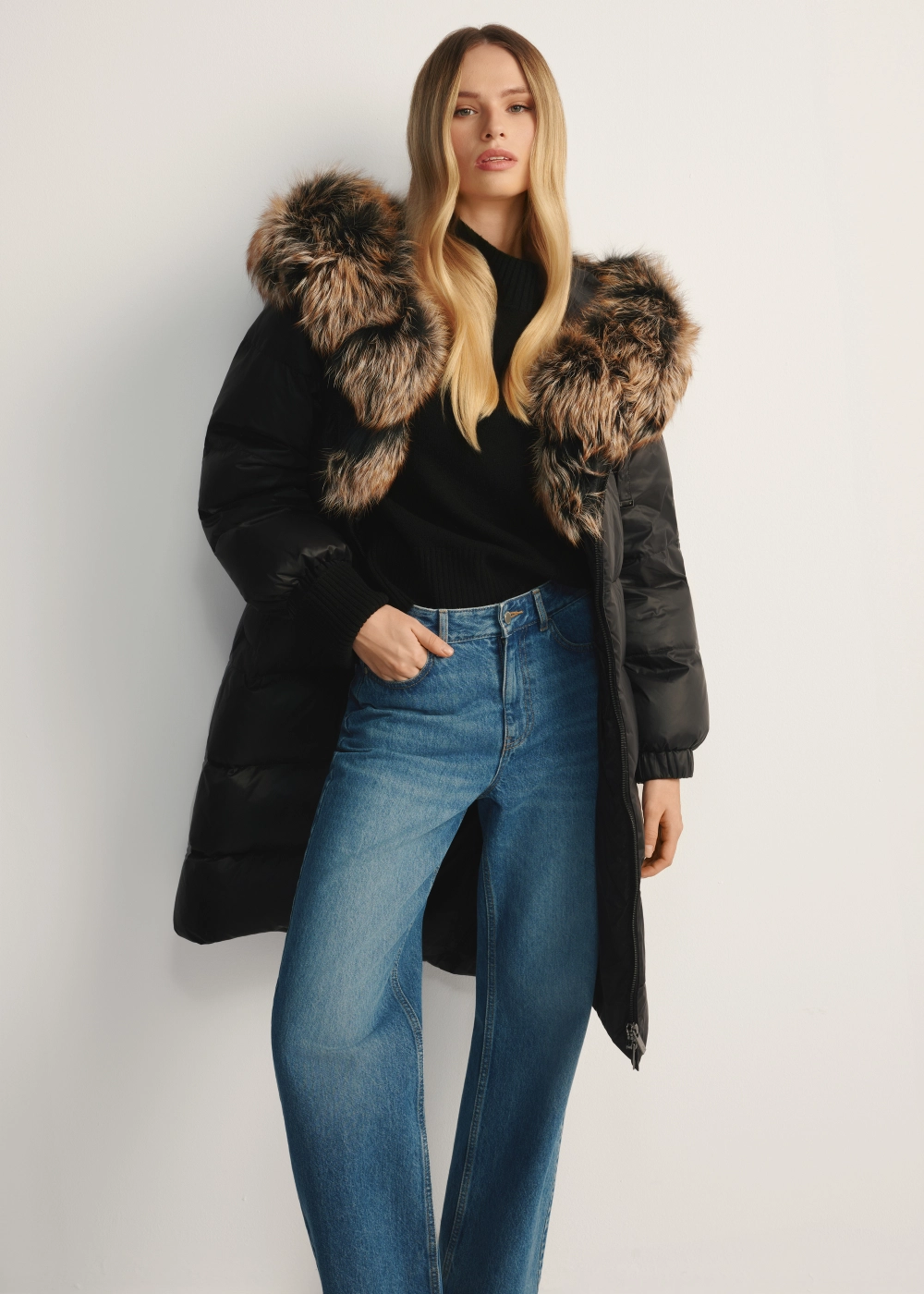 Czarna kurtka damska z naturalnym ociepleniem KURDT-0623-99(Z25