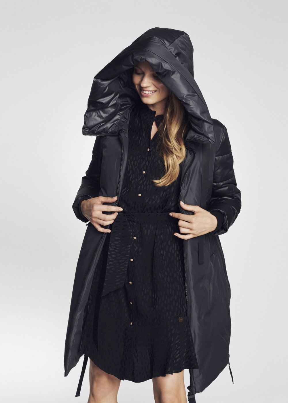 Kurtka damska ocieplona syntetycznym puchem KURDT-0330-91(Z21