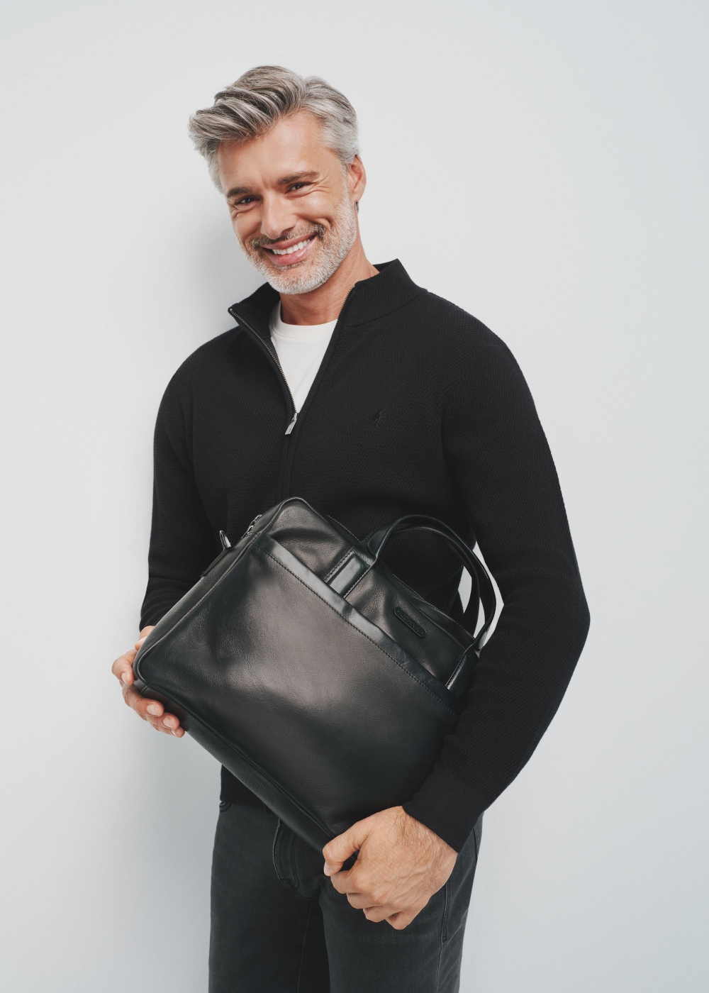 Czarna skórzana torba męska TORMS-0438-99(Z24) | OCHNIK