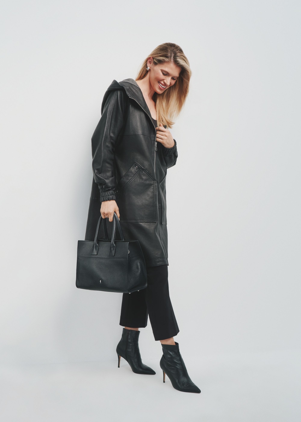 Czarna skórzana shopperka damska TORES-1069-99(Z24) | OCHNIK