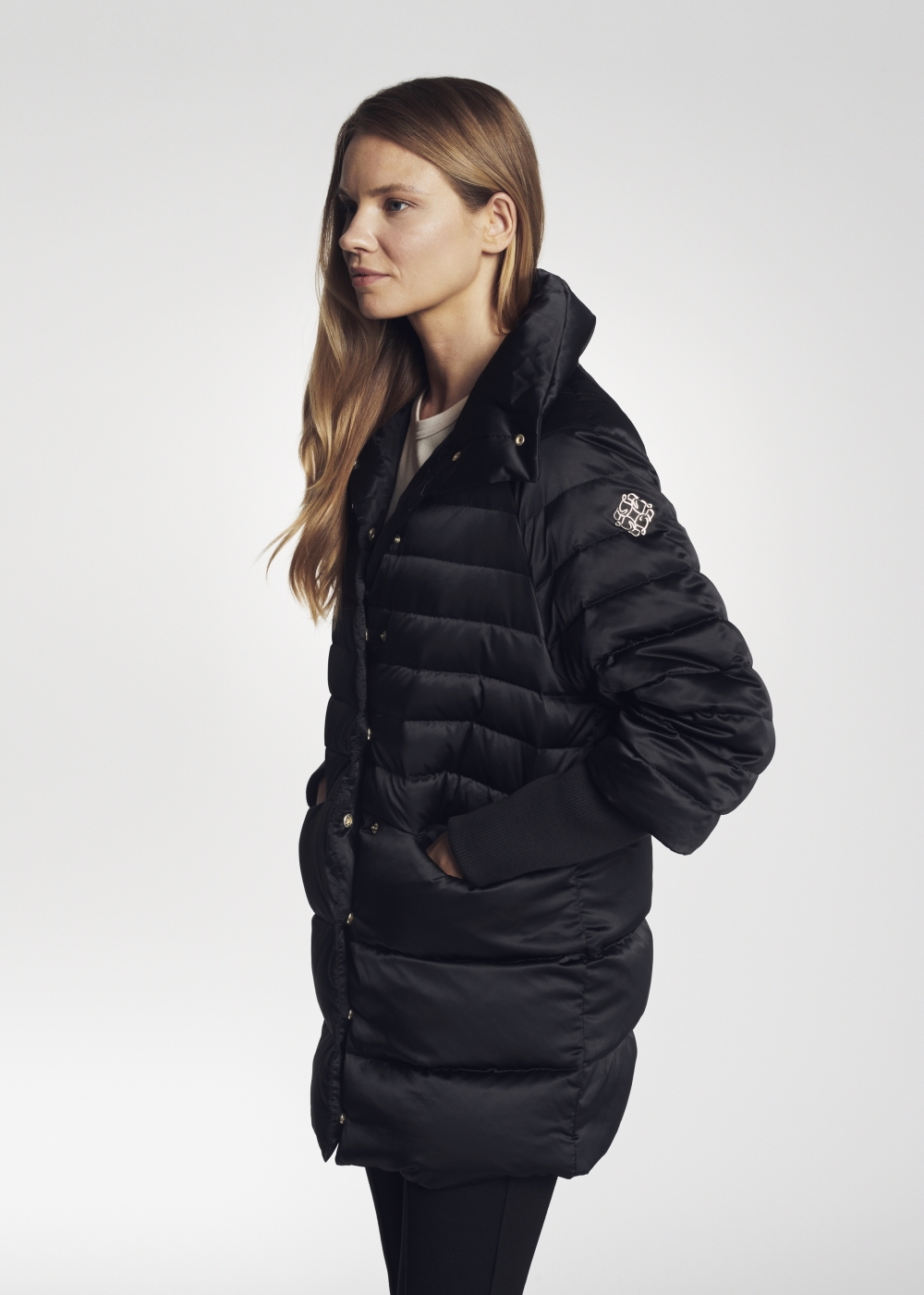 Kurtka zimowa damska zapinana na suwak KURDT-0338-99(Z21) | OCHNIK