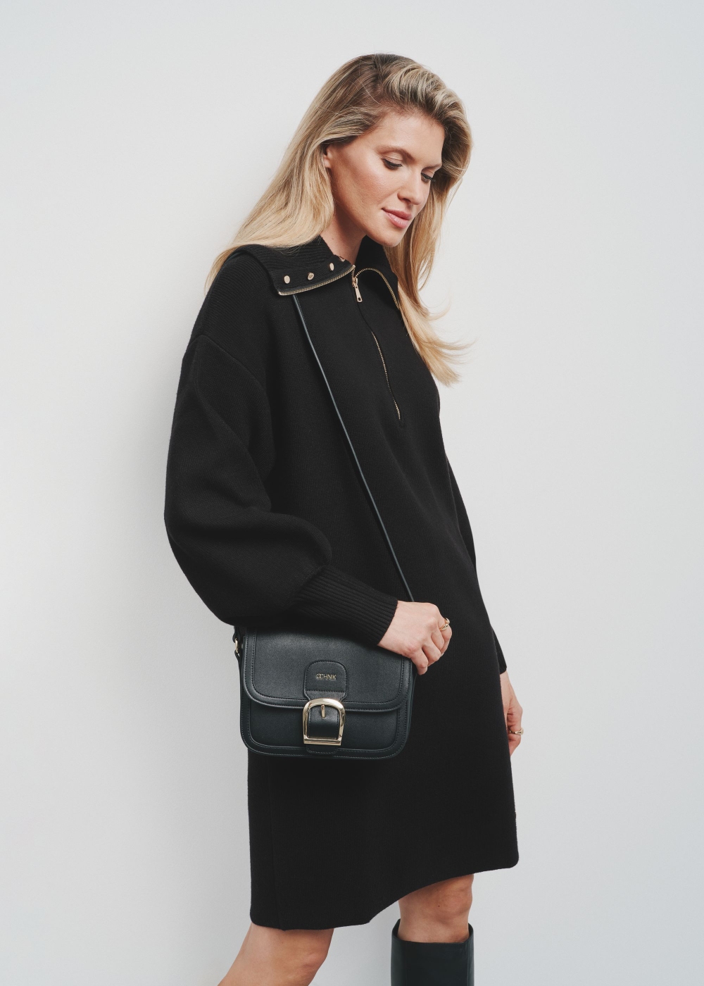 IZZAT BABA ハイネックバックボタンチェックコート Cabana ダッフルコート by JACQUEMUS | Official website