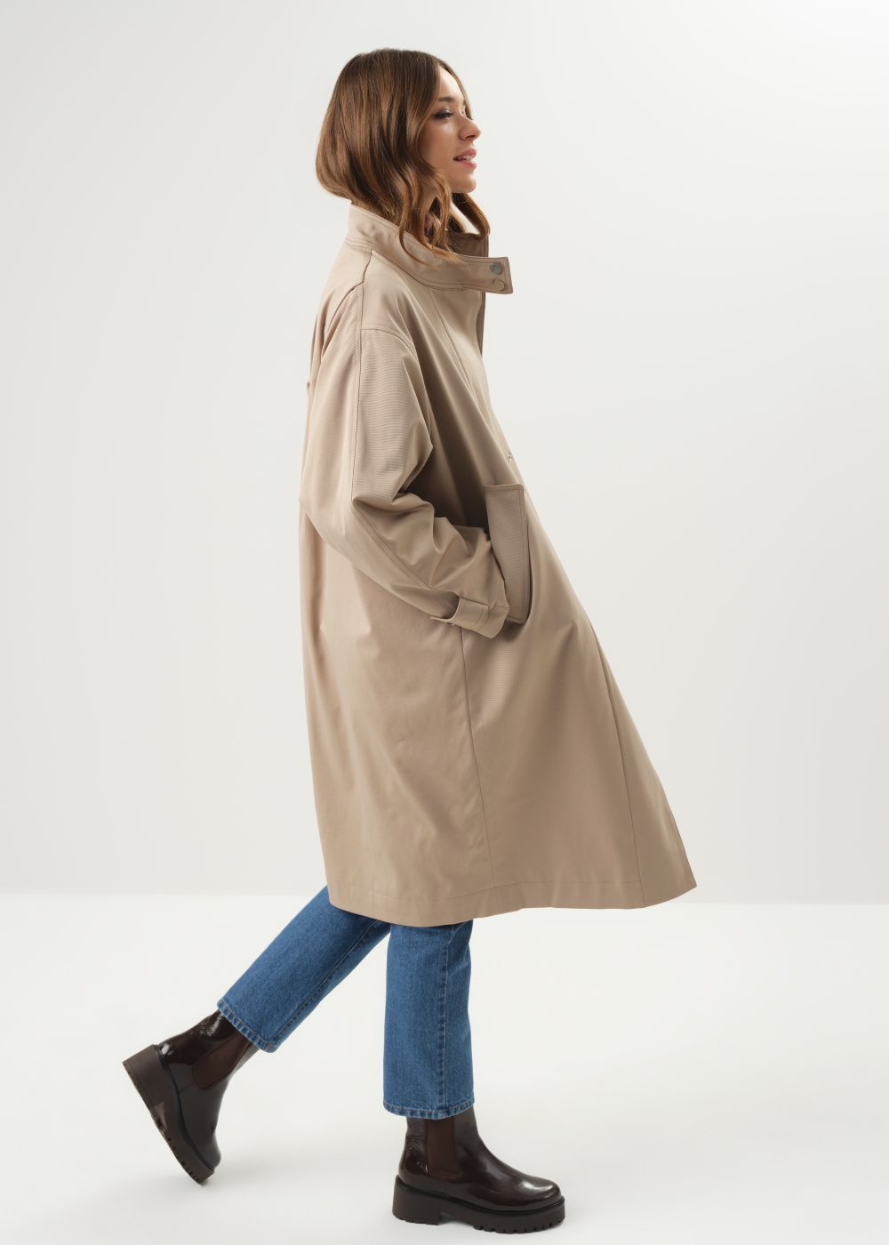 柏蓮 Ocieplany beżowy płaszcz damski oversize KURDT-0423-81(Z23) | OCHNIK