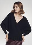 Czarny sweter damski z taliowaniem SWEDT-0126-99(Z22)