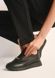 Czarne skórzane buty sportowe damskie BUTYD-1099-99(Z25)