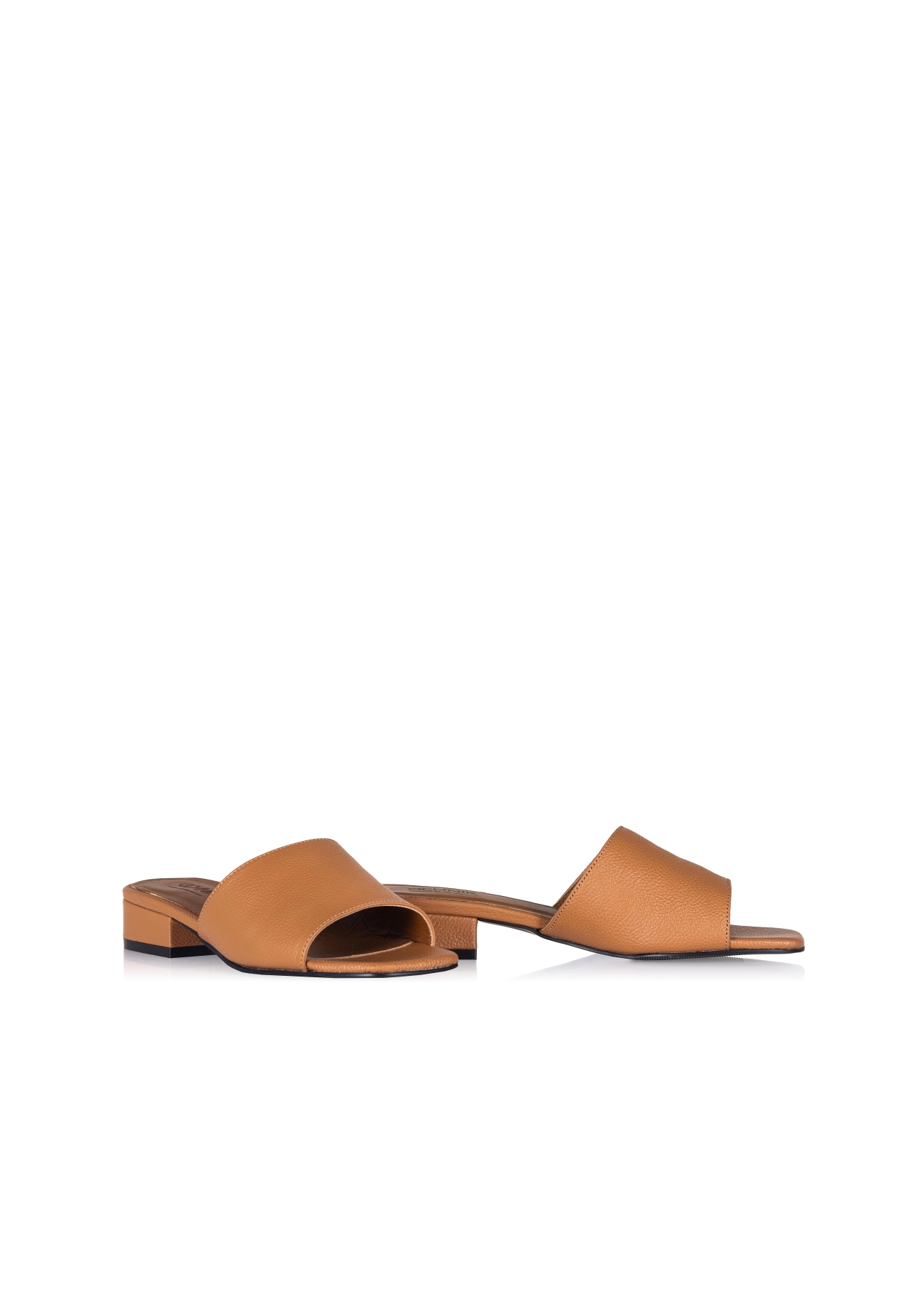 Buty damskie BUTYD-0724-87(W21)-05