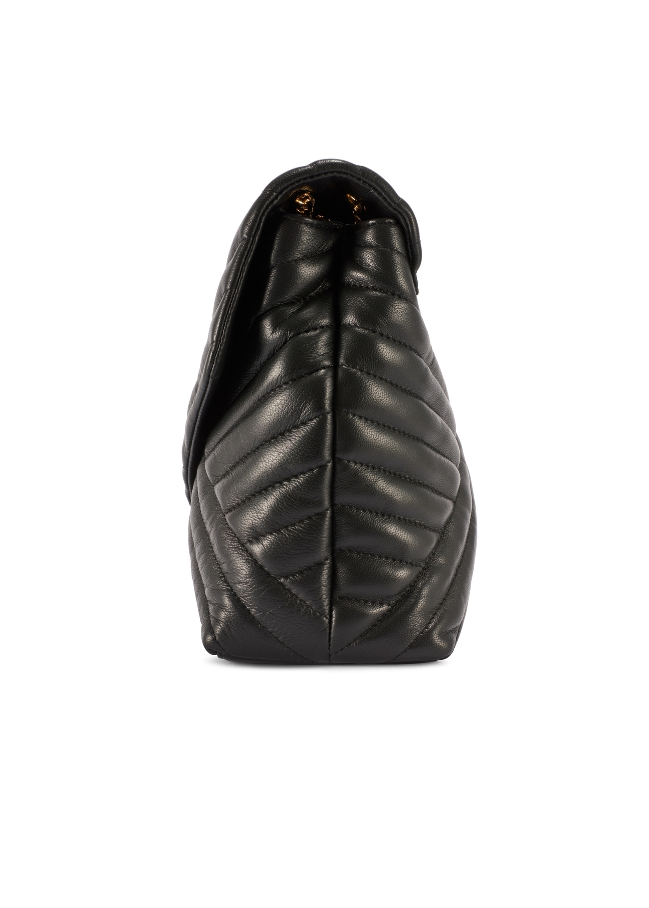 Czarna skórzana torebka damska z pikowaniem TORES-1286-99(W26), widok produktu od boku na białym tle.