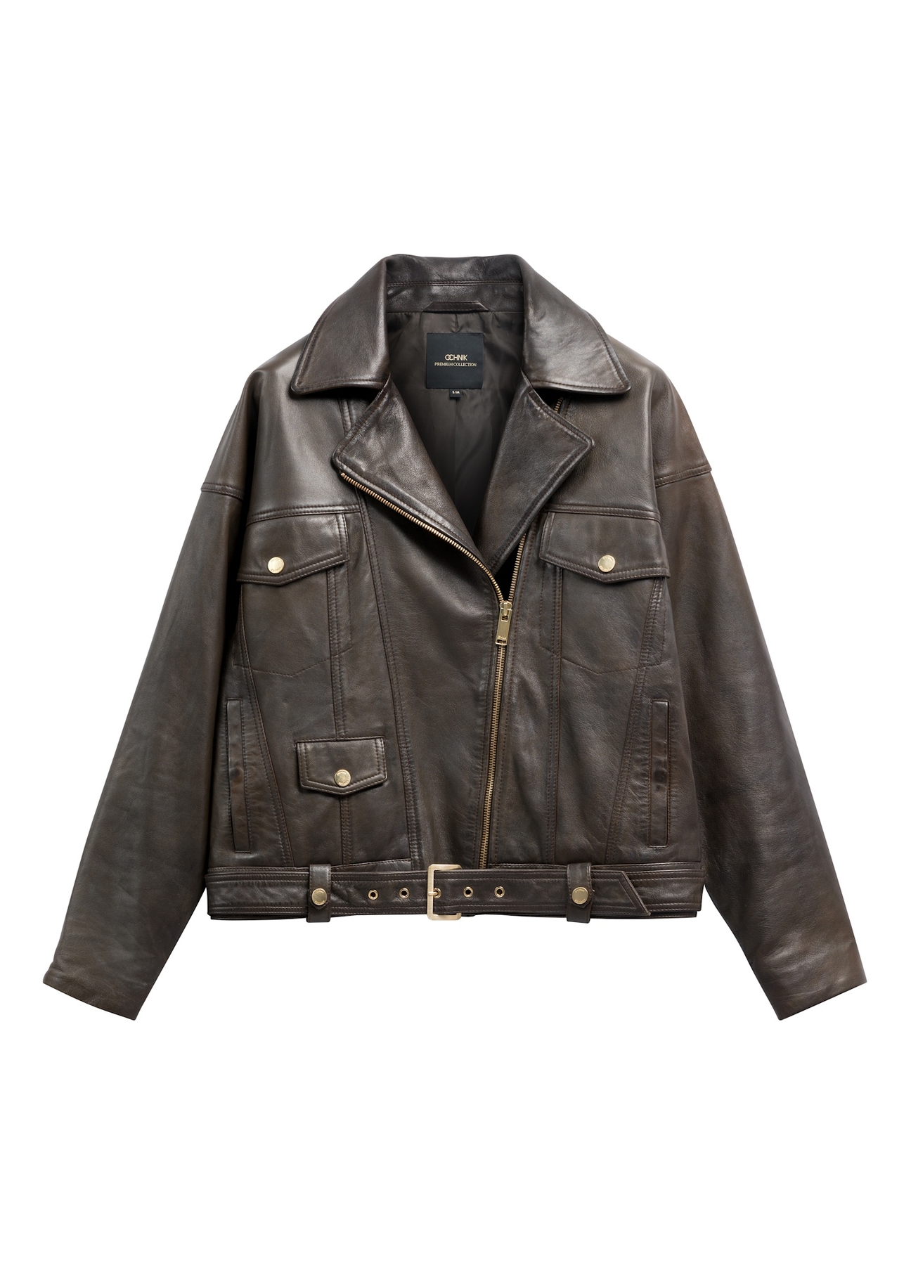 Brązowa skórzana ramoneska damska oversize KURDS-0608-1I(W26), widok produktu z przodu na białym tle.