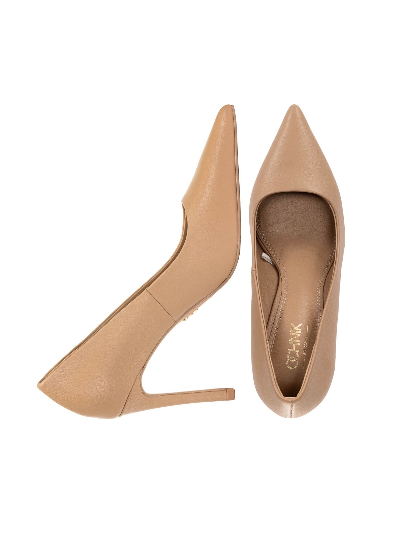 Beżowe skórzane szpilki damskie BUTYD-1131-1B(W26) - widok pary z góry, na białym tle. 