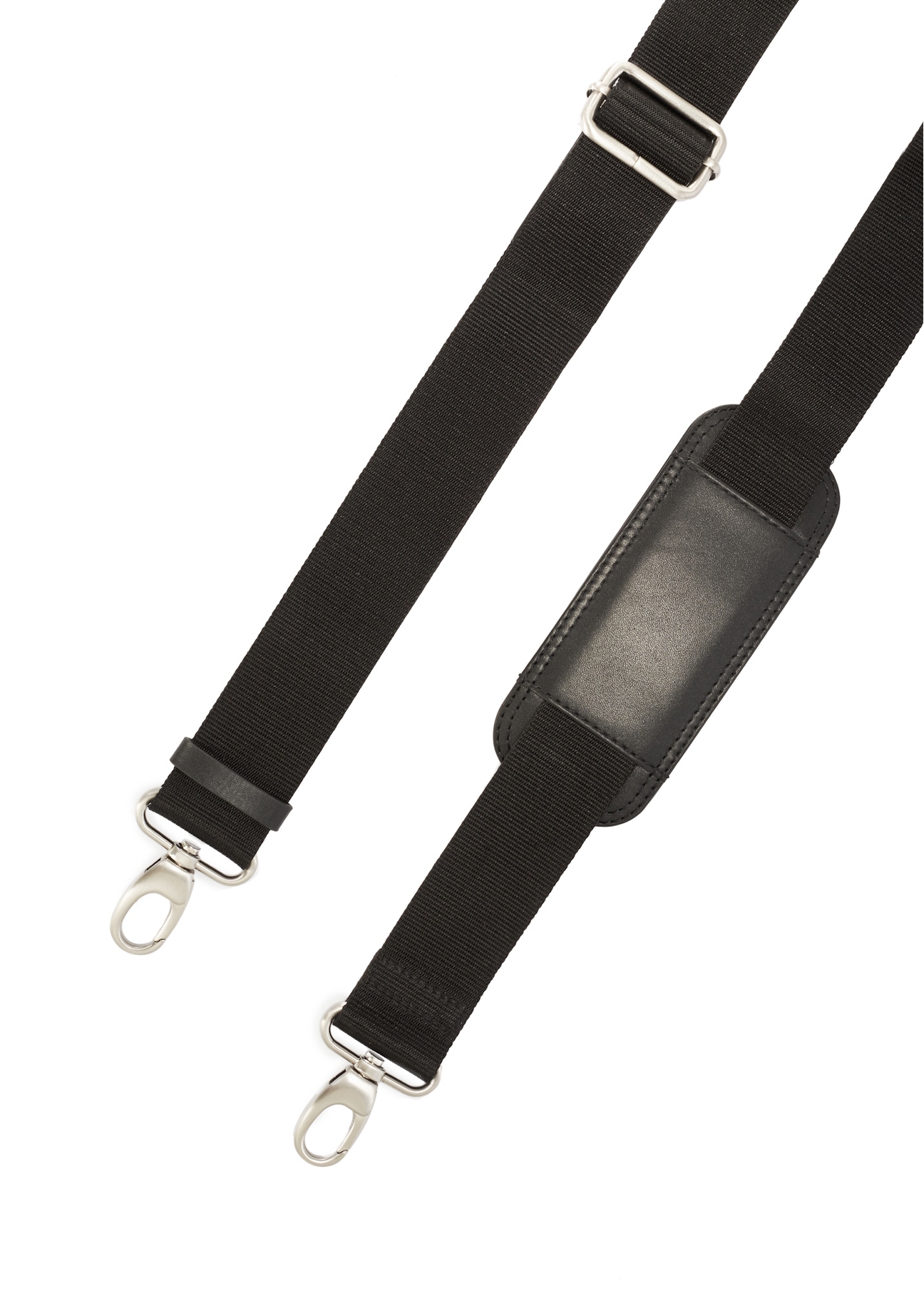 Pojemna torba męska z czarnej skóry TORMS-0471-99(Z25), widok paska produktu na białym tle.