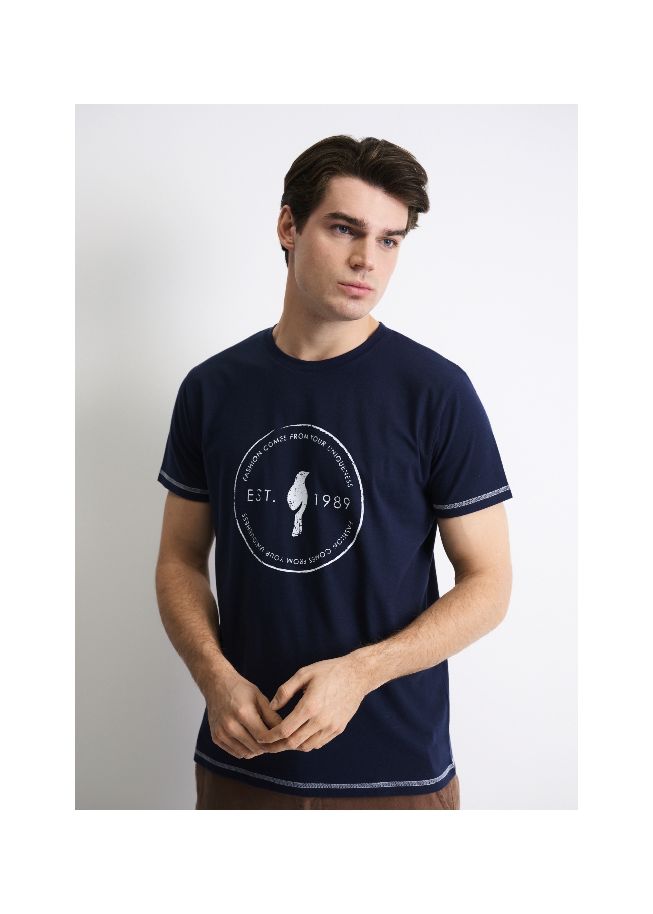 Granatowy T-shirt męski z logo TSHMT-0068-69(W23)-01