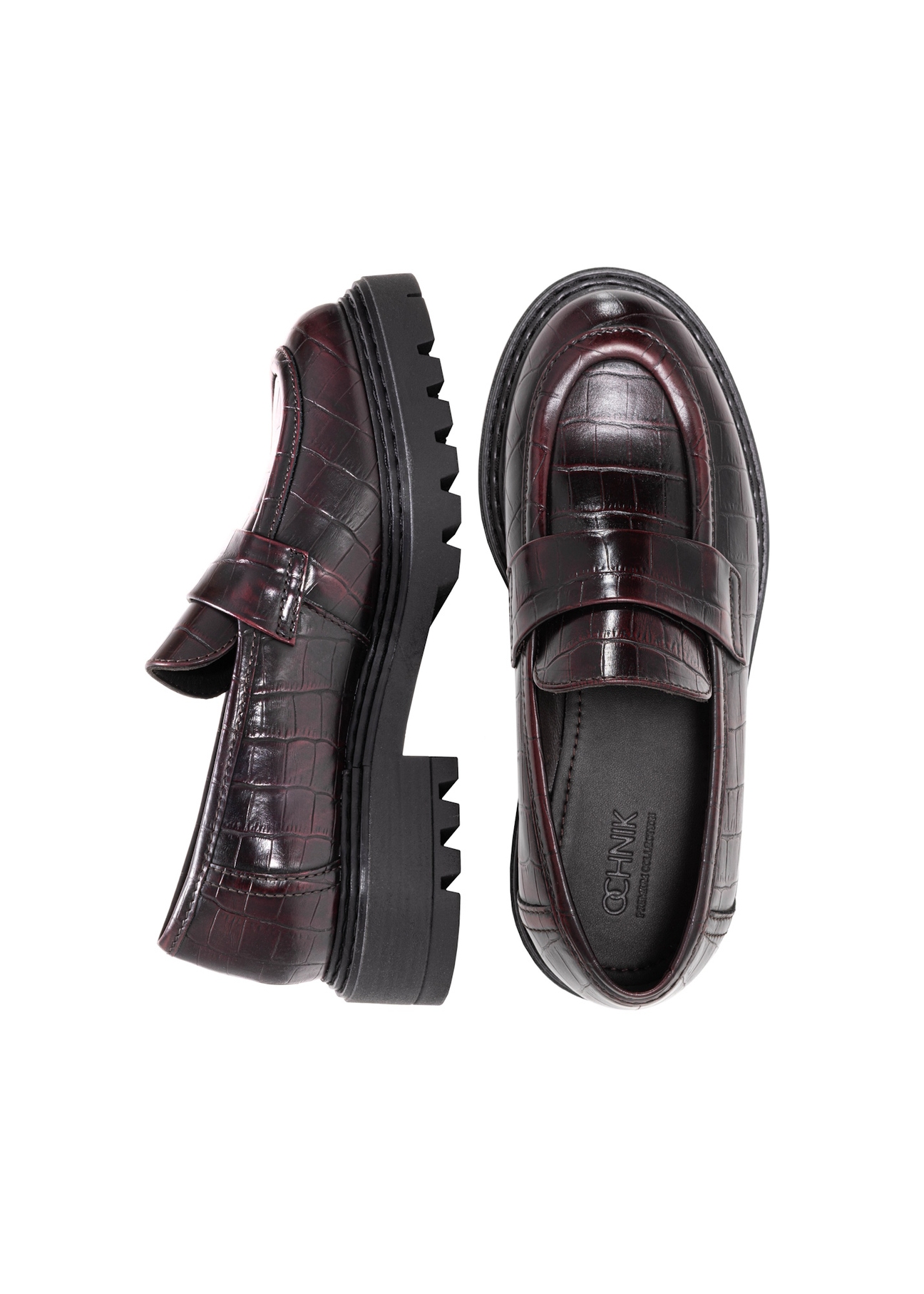 Bordowe mokasyny damskie croco BUTYD-1189-90(Z25), widok produktu z góry na białym tle.