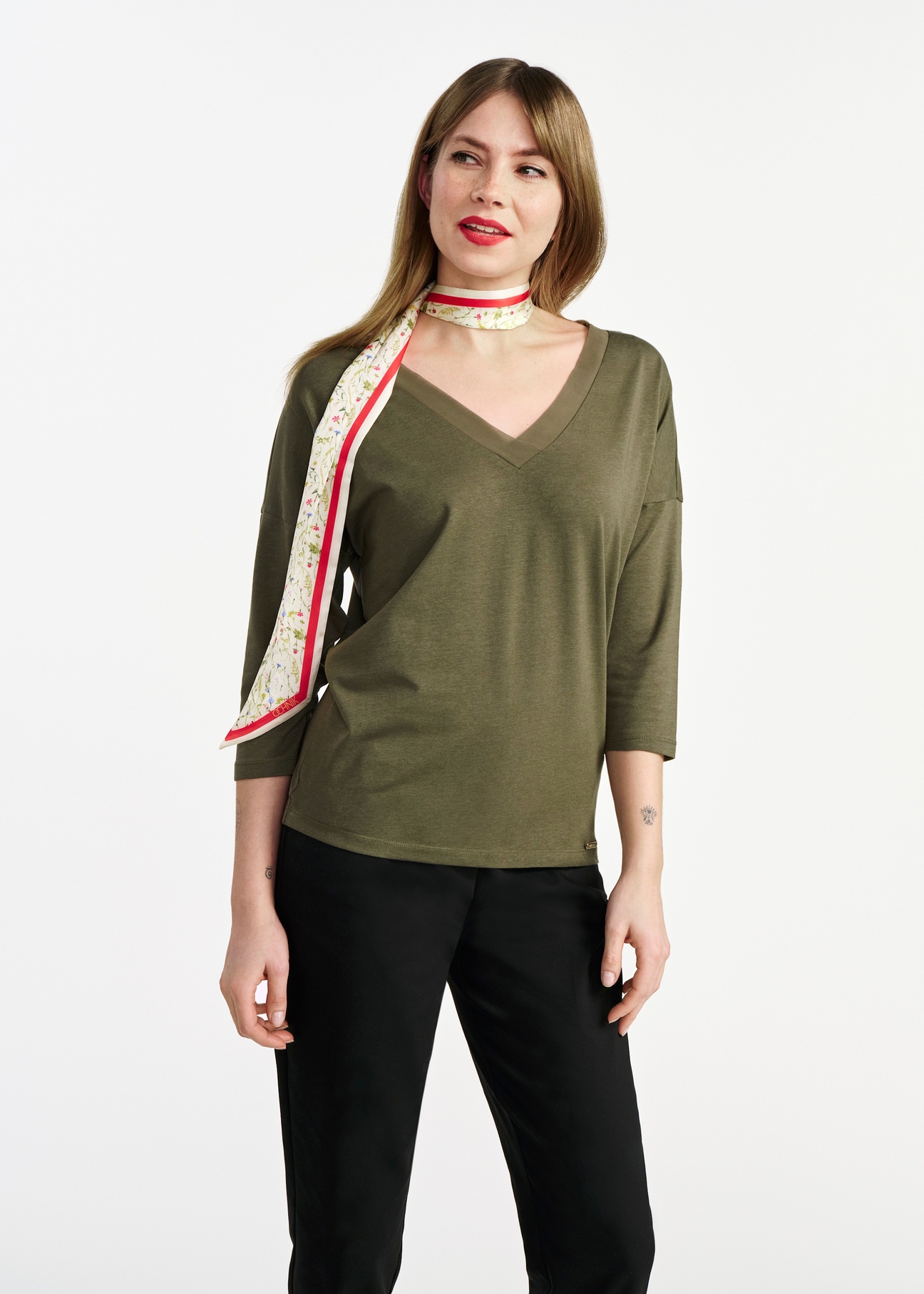 Khaki bluzka damska BLUDT-0156-55(W25)-01