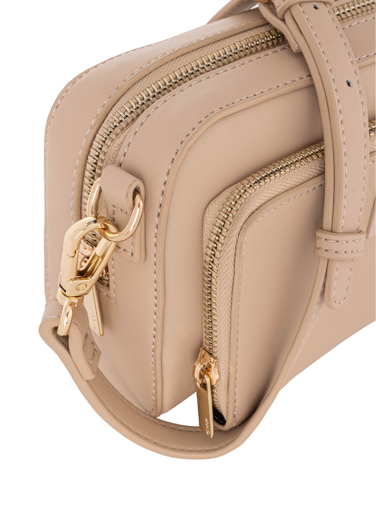 Mała torebka cross body w kolorze beżowym TOREC-0904-82(W24)-06