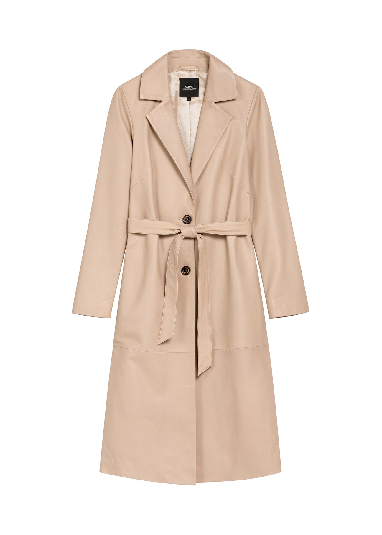 Beżowy skórzany płaszcz damski KURDS-0613-1B(W26), widok produktu z przodu na białym tle.