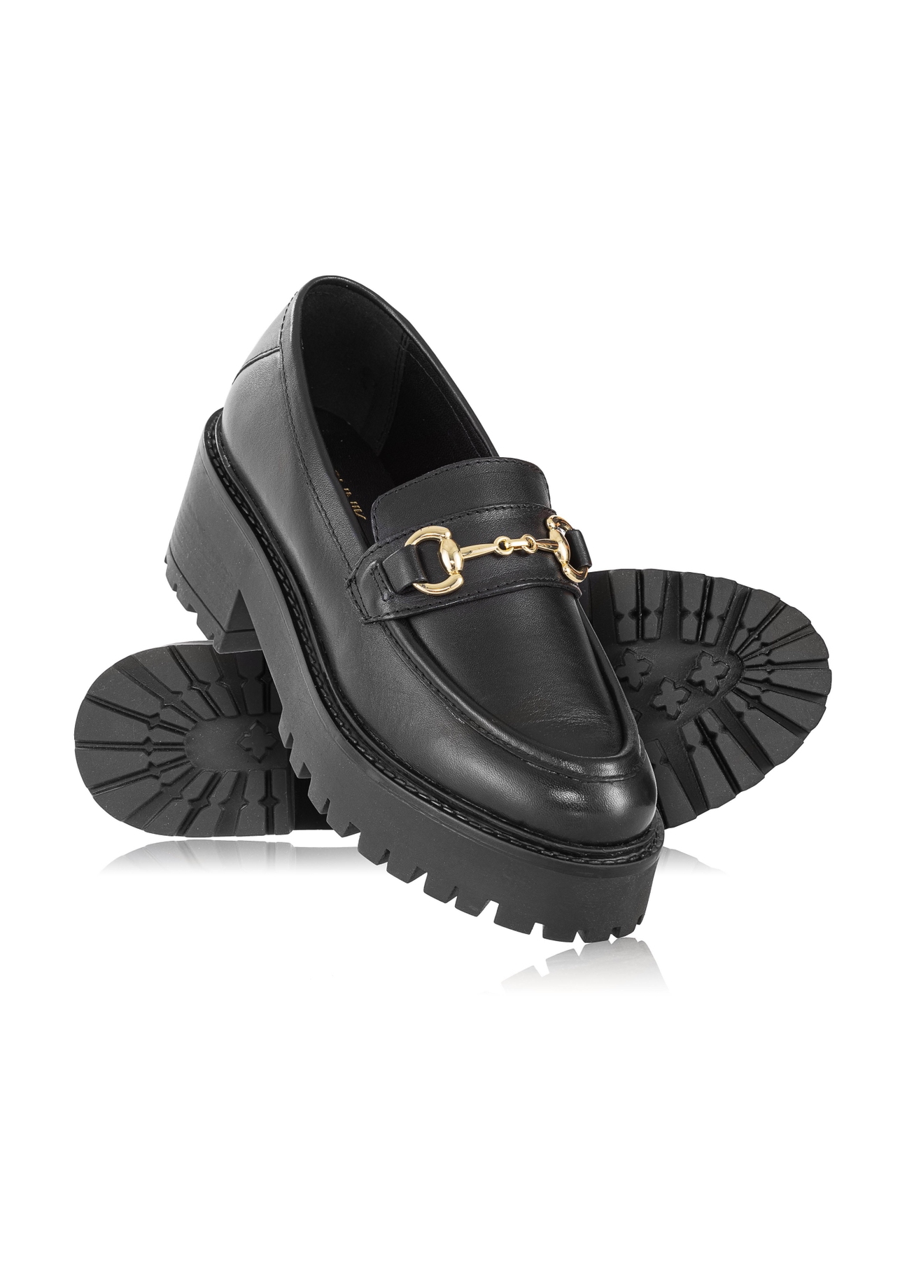 Czarne skórzane loafersy na platformie BUTYD-1007-99(Z23)-04