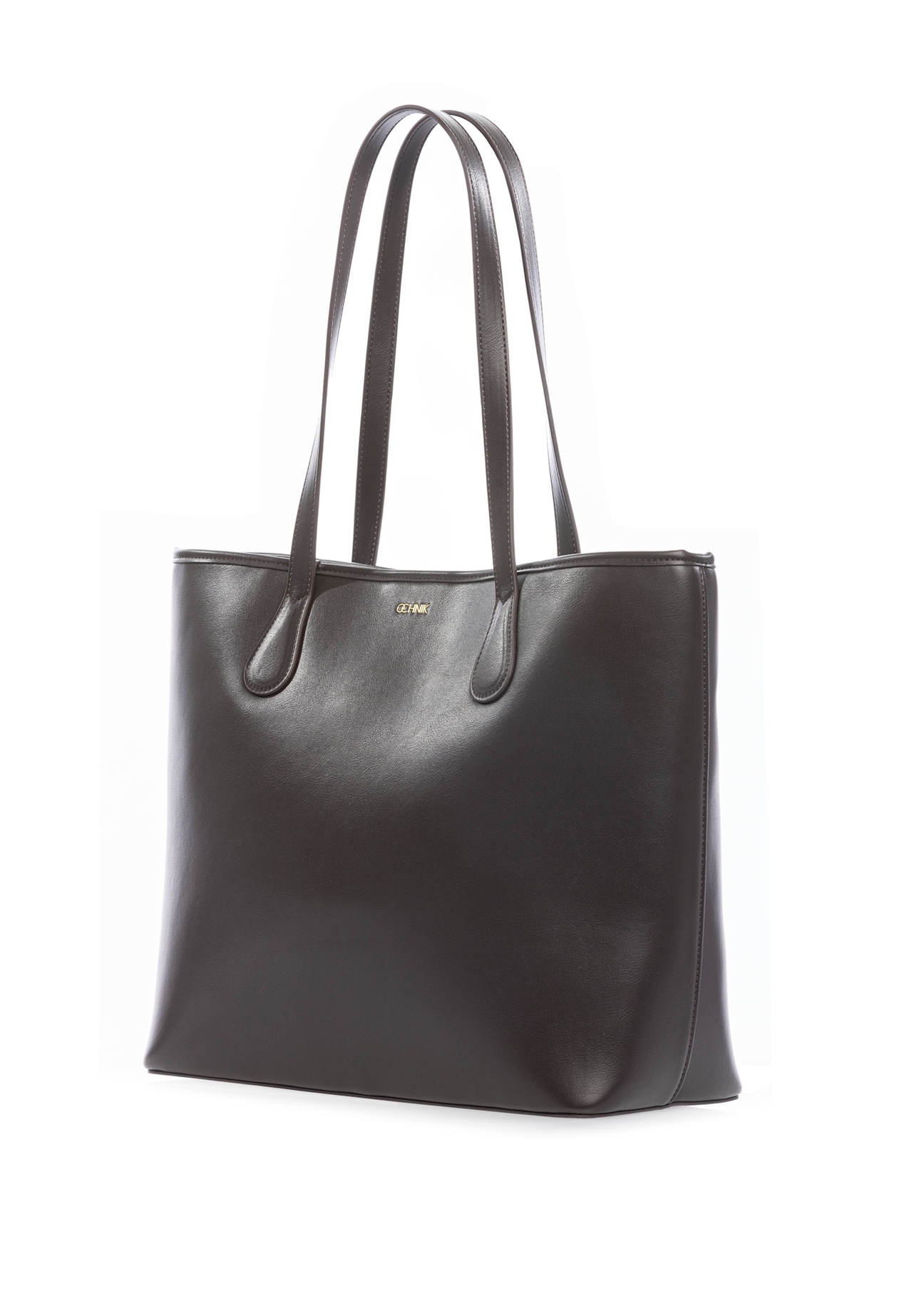 Brązowa damska torebka shopper TOREC-1235-1H(W26),  widok produktu skosem na białym tle.