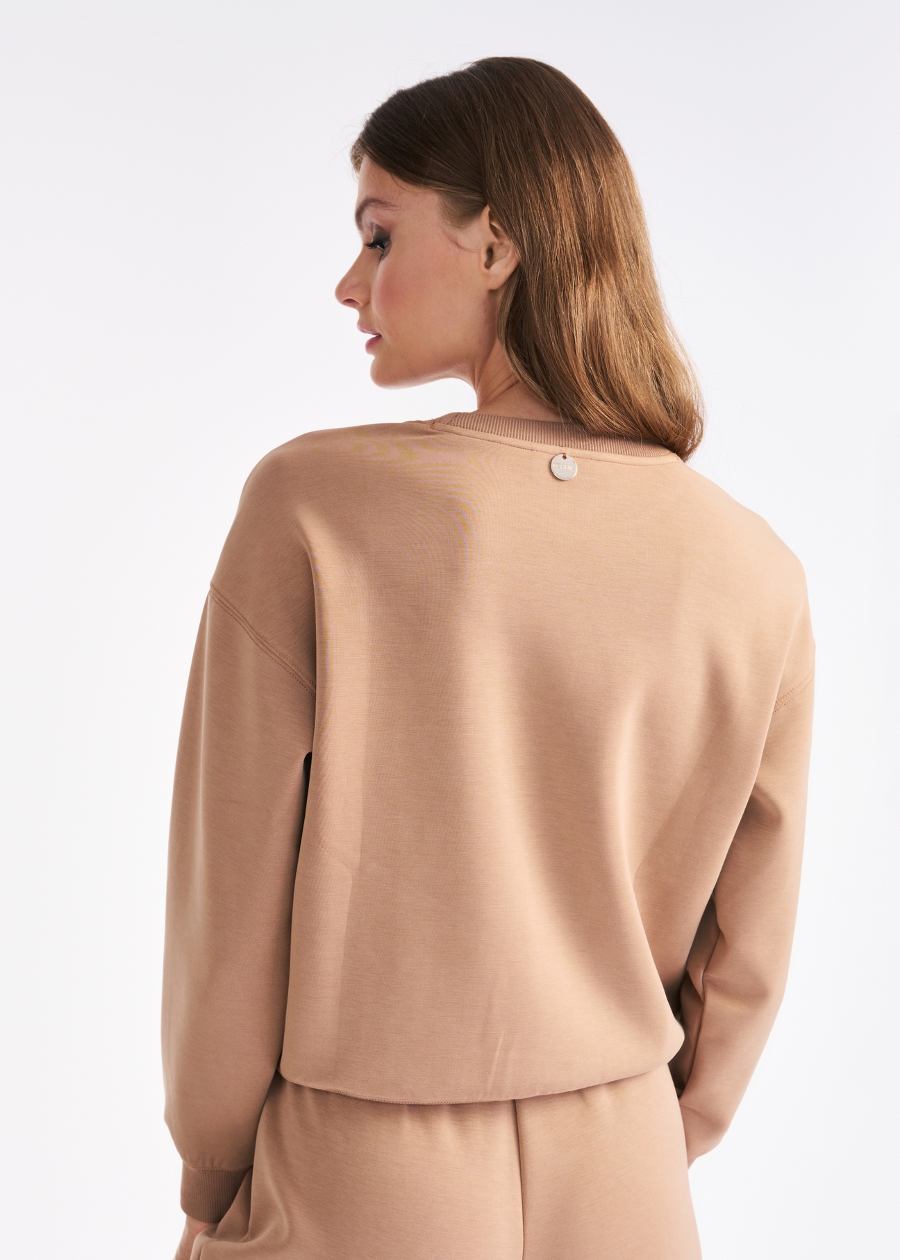 Beżowa bluza damska z logo BLZDT-0082-81(Z22)-04
