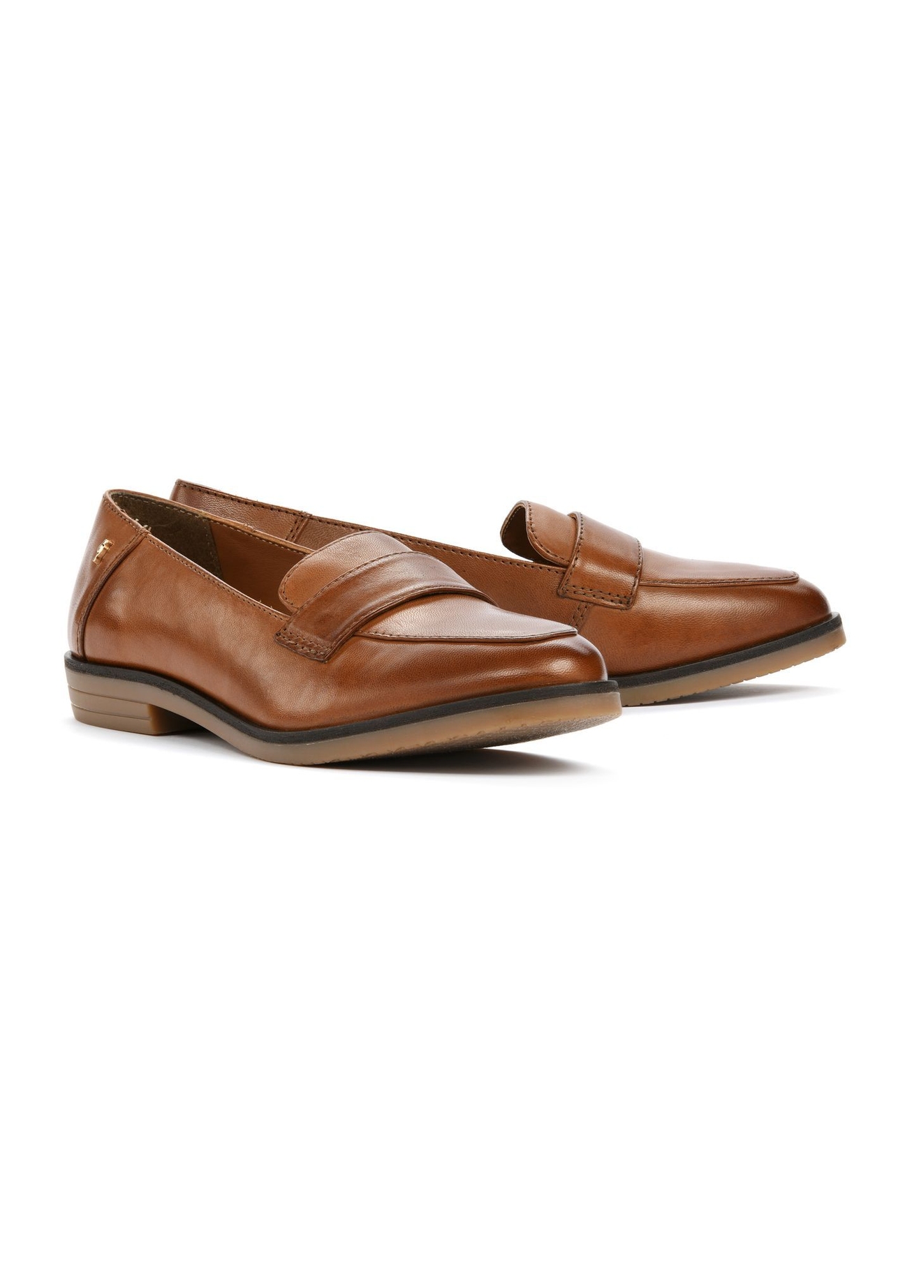 Skórzane mokasyny damskie w kolorze camelu BUTYD-1067-24(W25)-02