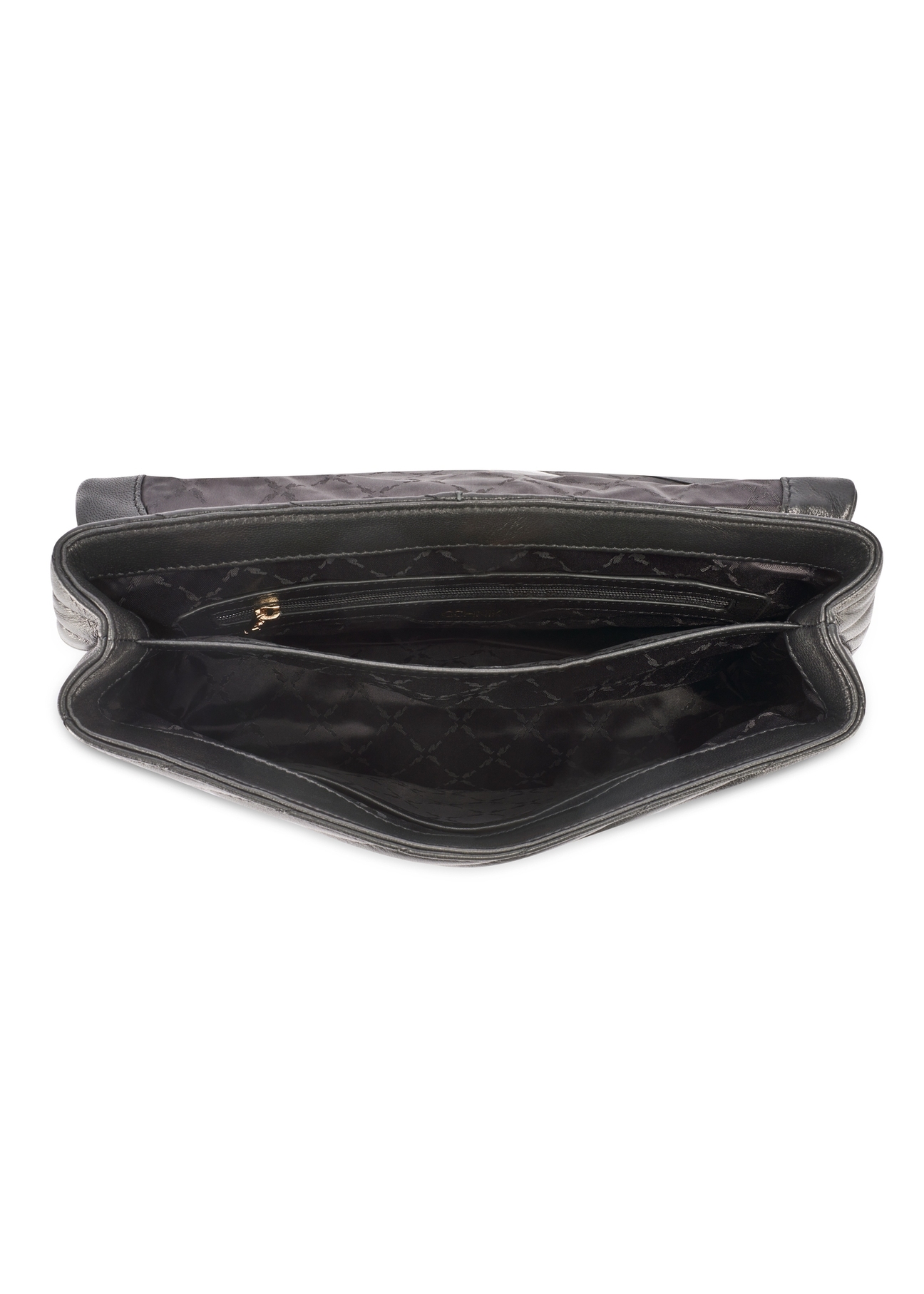 Czarna skórzana torebka damska z pikowaniem TORES-1286-99(W26), widok produktu od środka na białym tle.