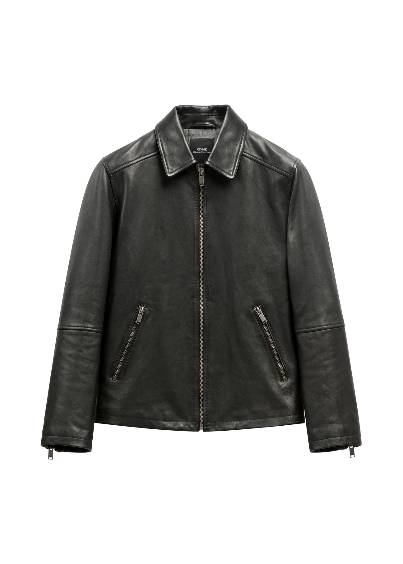 Czarna skórzana kurtka męska KURMS-0363-99(W26), widok produktu od przodu na białym tle.