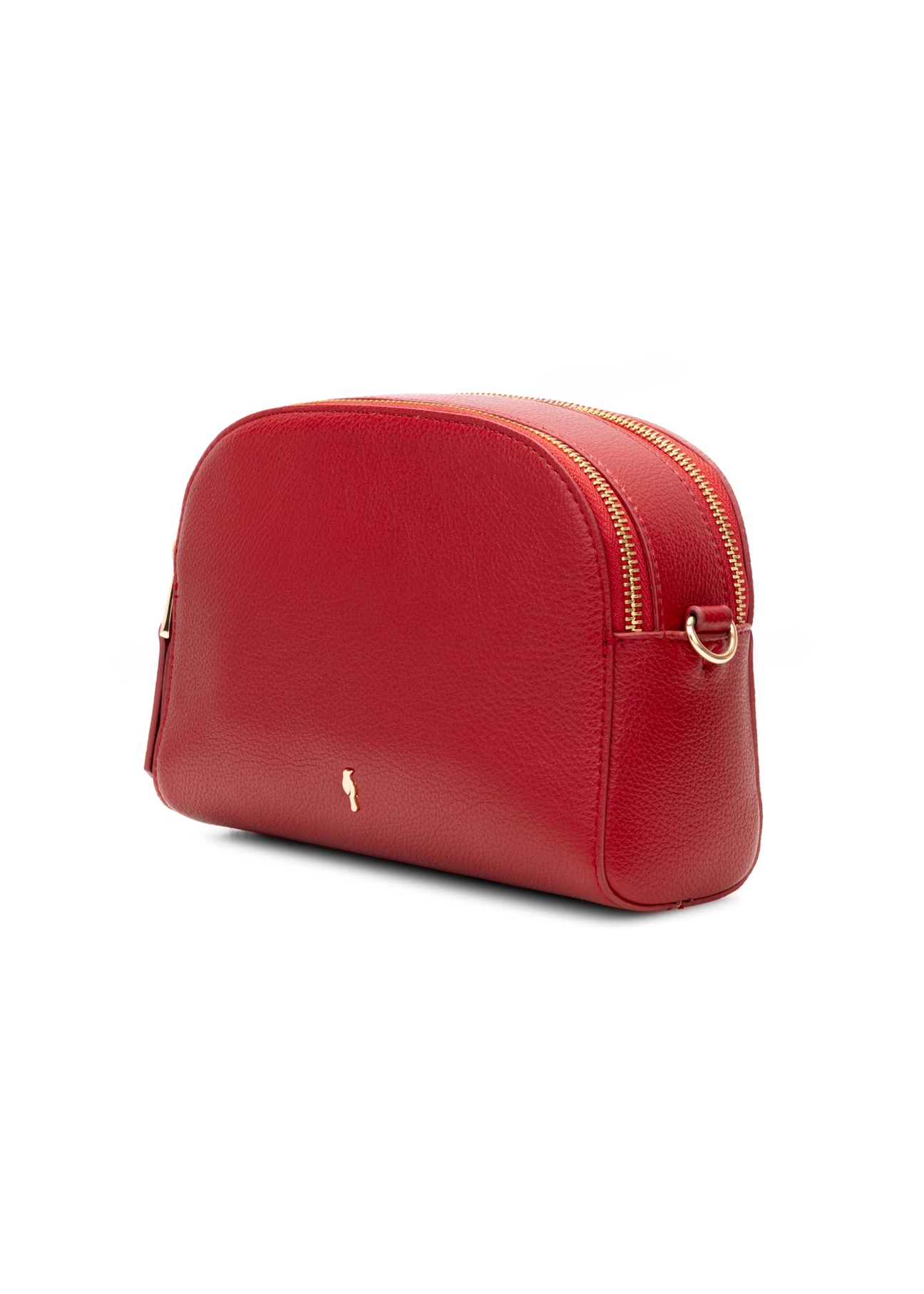 Mała czerwona torebka damska TOREC-0036E-42(Z25), widok produktu skosem na białym tle.