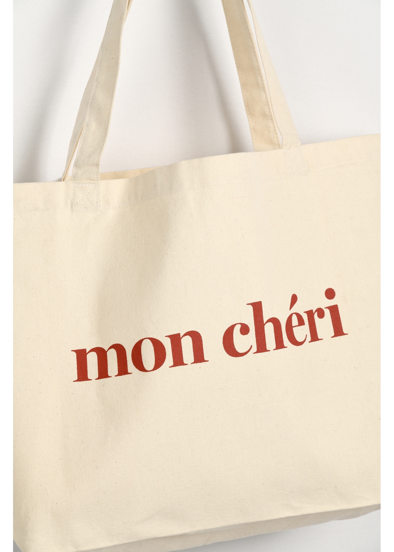 Bawełniana beżowa torebka shopper TOREN-0334-0P(W26), zbliżenie na detal produktu, widok na białym tle.