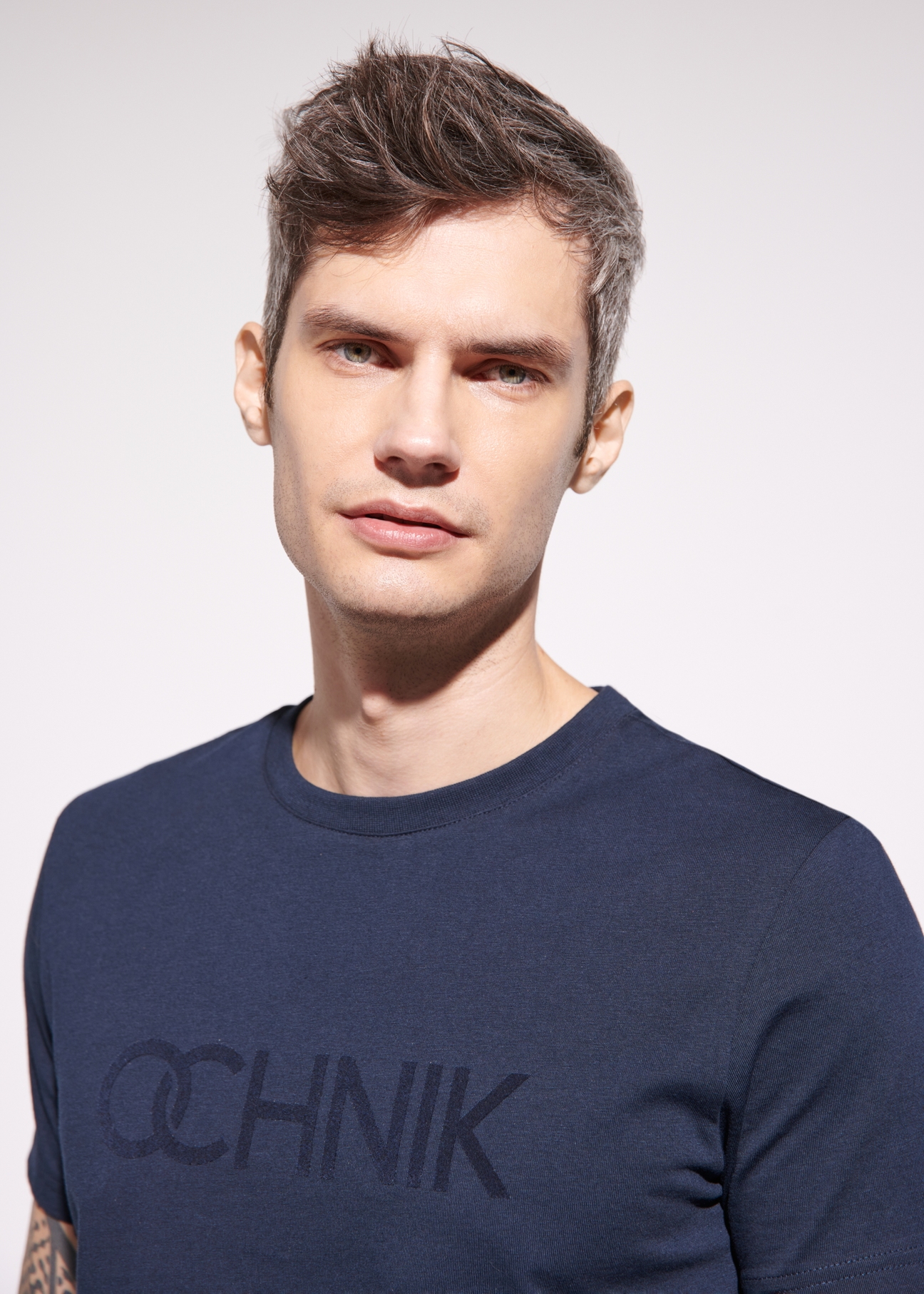Granatowy T-shirt męski z logo TSHMT-0090-69(W23)-03