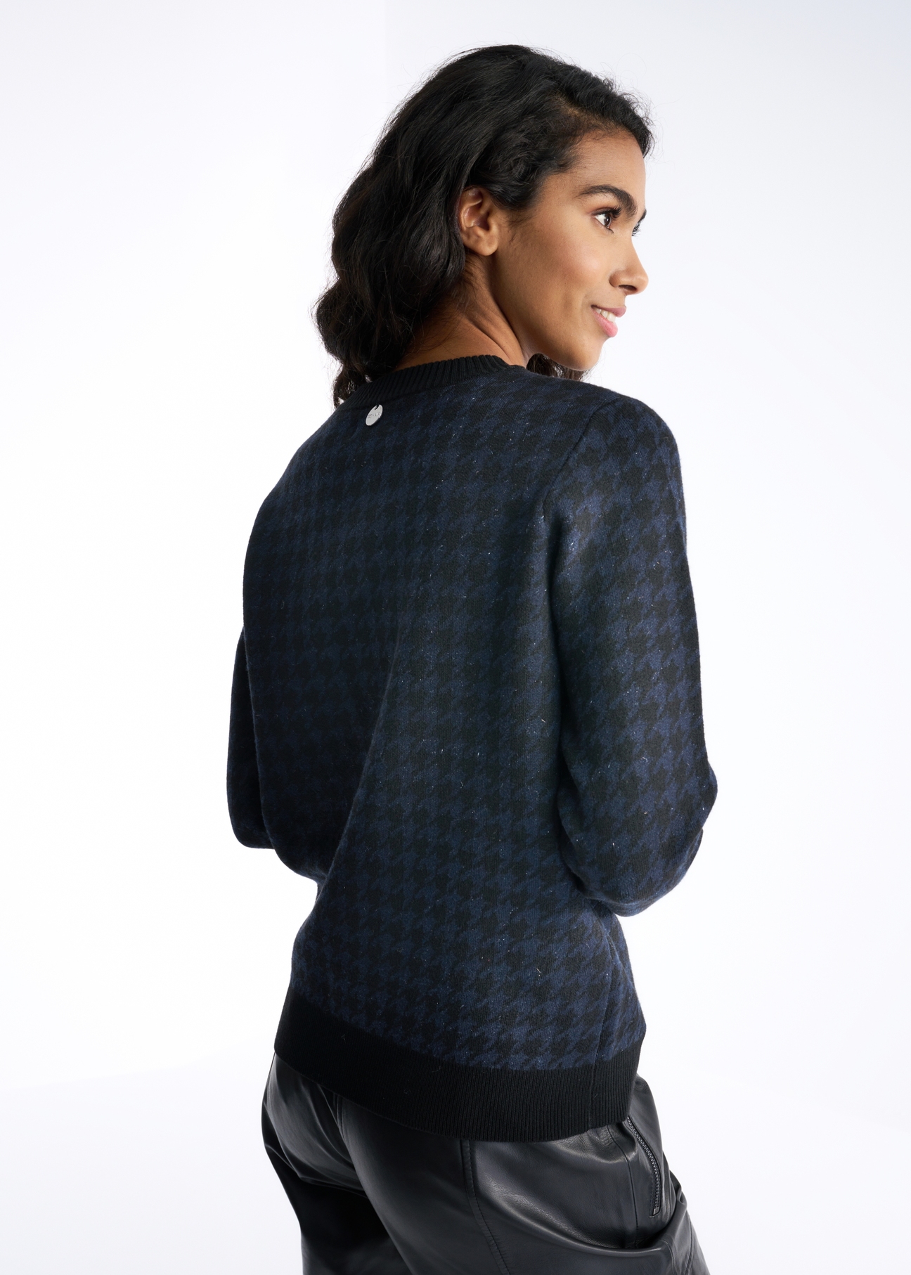 Sweter damski w pepitkę KARDT-0031-99(Z22)-03