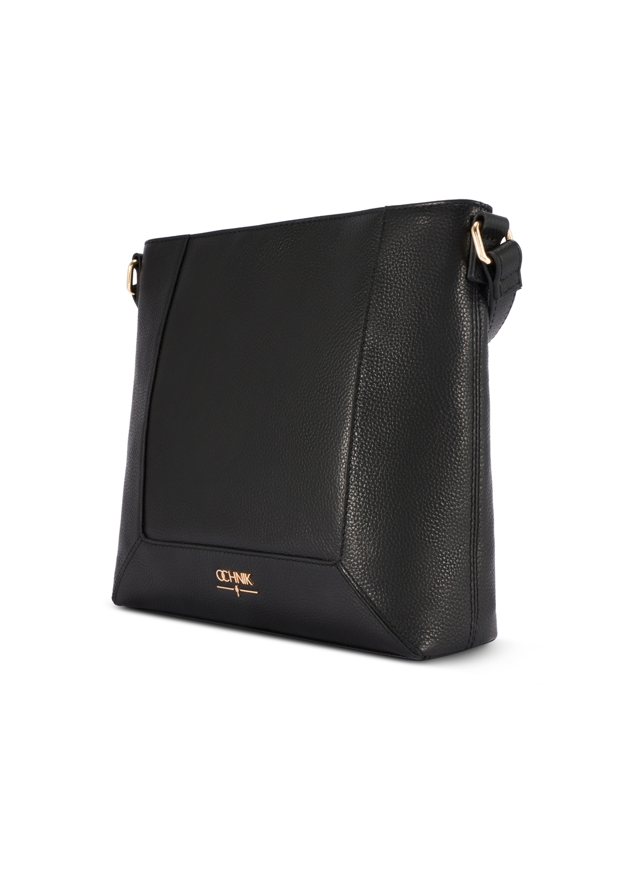 Czarna skórzana torebka damska TORES-1265-9I(W26) - widok produktu po skosie, na białym tle.