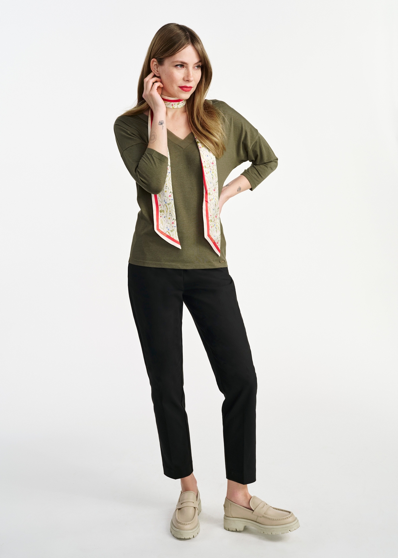 Khaki bluzka damska BLUDT-0156-55(W25)-02