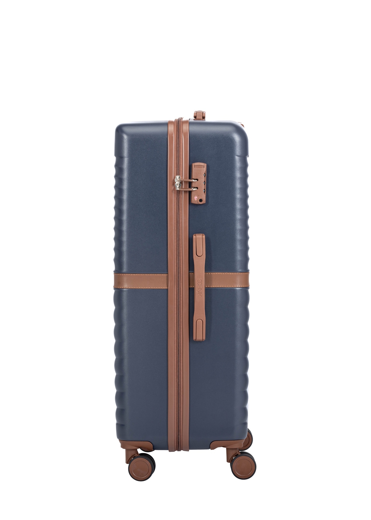 Walizka duża na kółkach WALAB-0084-7D-28(W26), widok produktu z boku na białym tle.