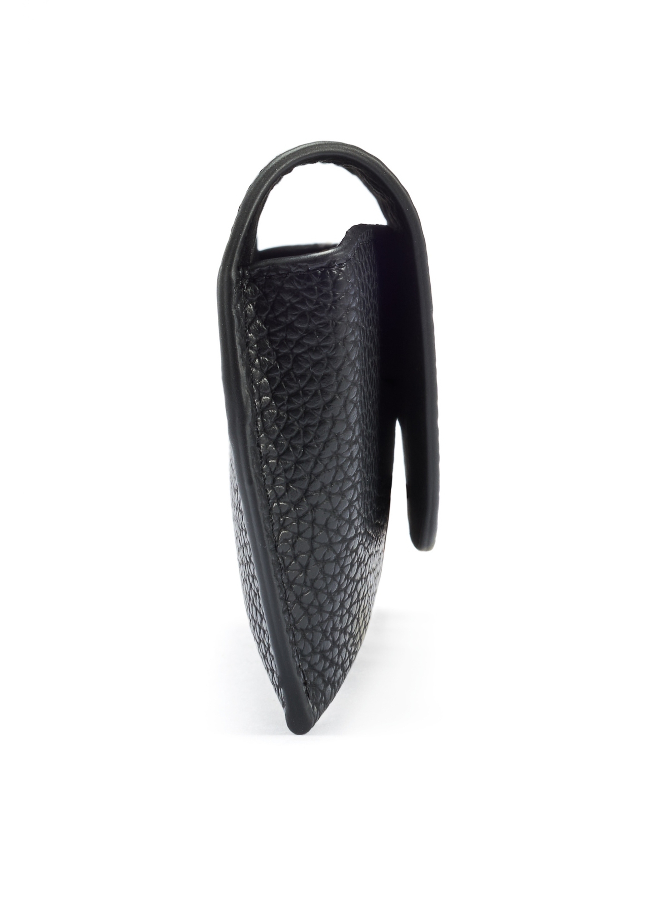 Czarne etui z łańcuszkiem POREC-0410-99(W25), widok boku produktu na białym tle.