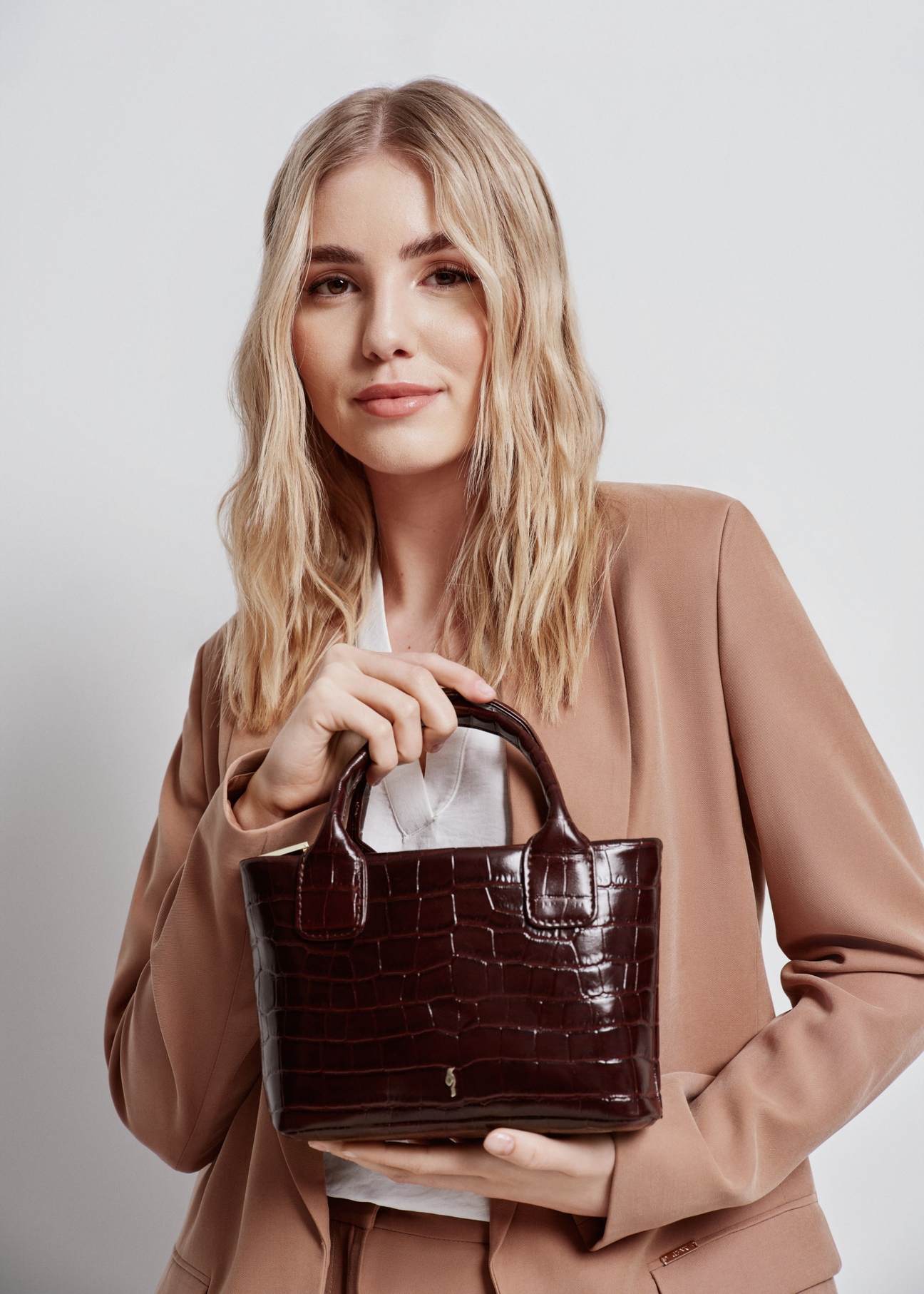 Mały skórzany kuferek damski croco TORES-1012-90(W24)-07