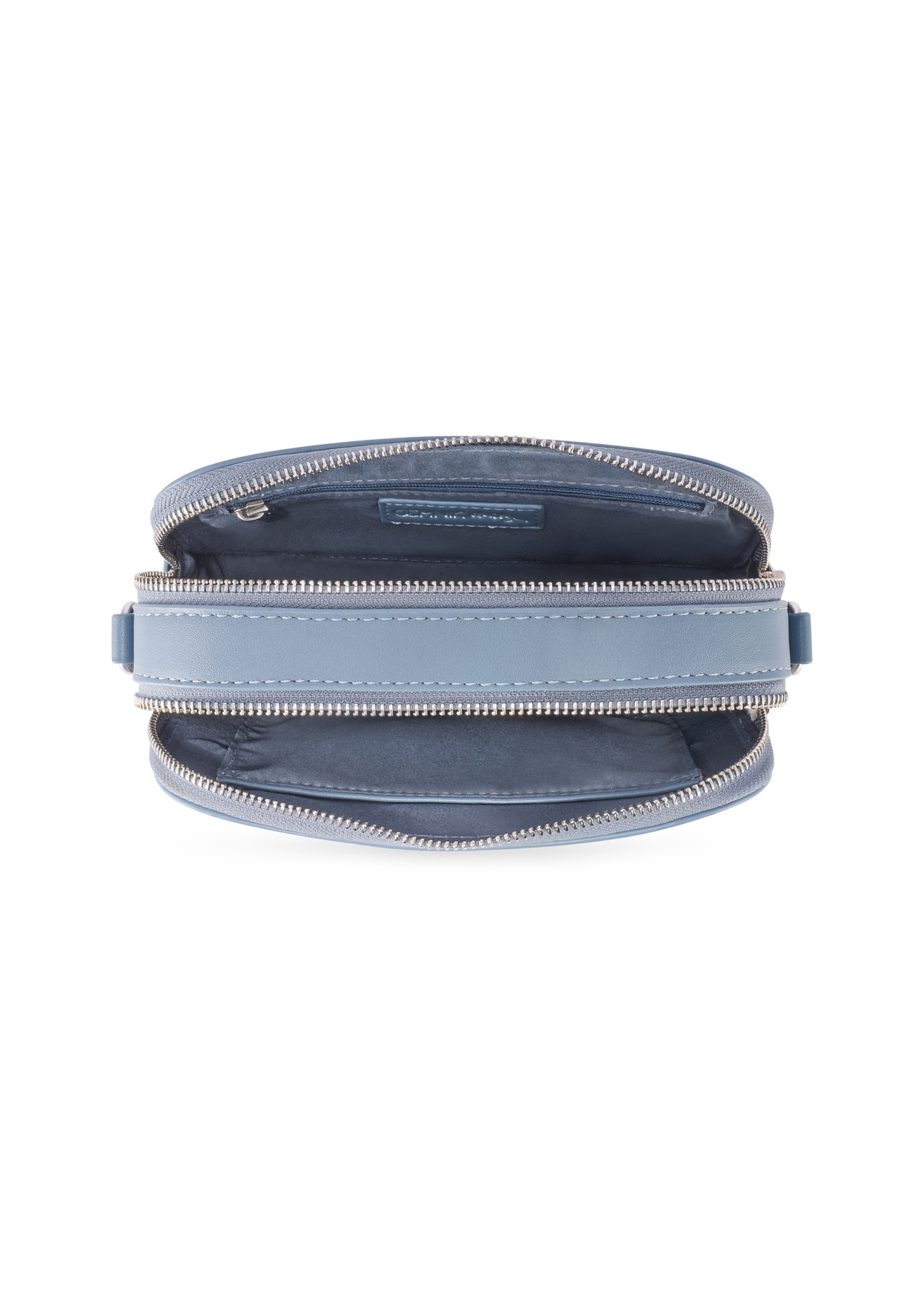 Niebieska mała torebka damska TOREC-1172-7C(W26) - widok produktu z góry, na białym tle.