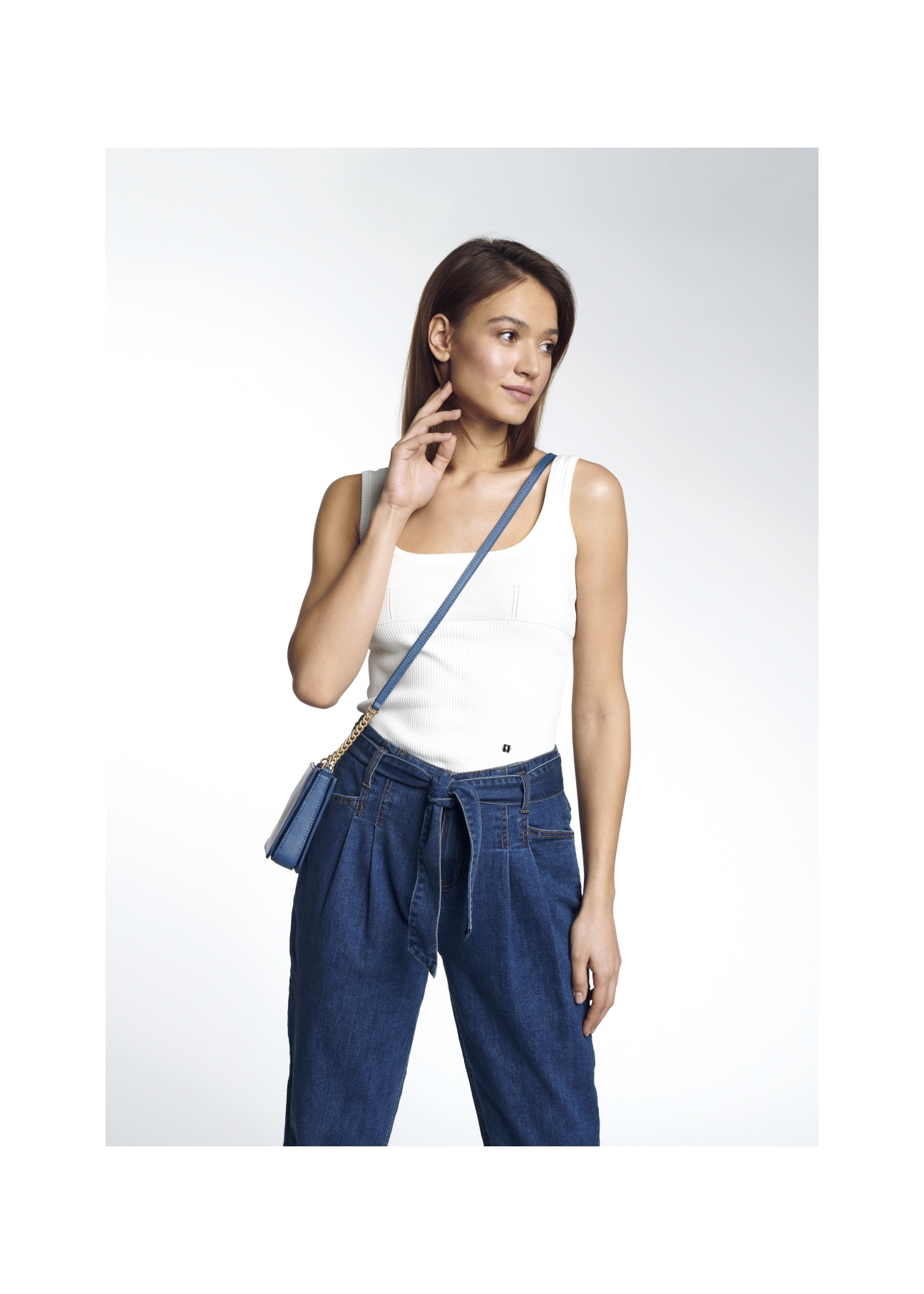 Granatowe spodnie mom jeans damskie SPODT-0055-69(W21)-04