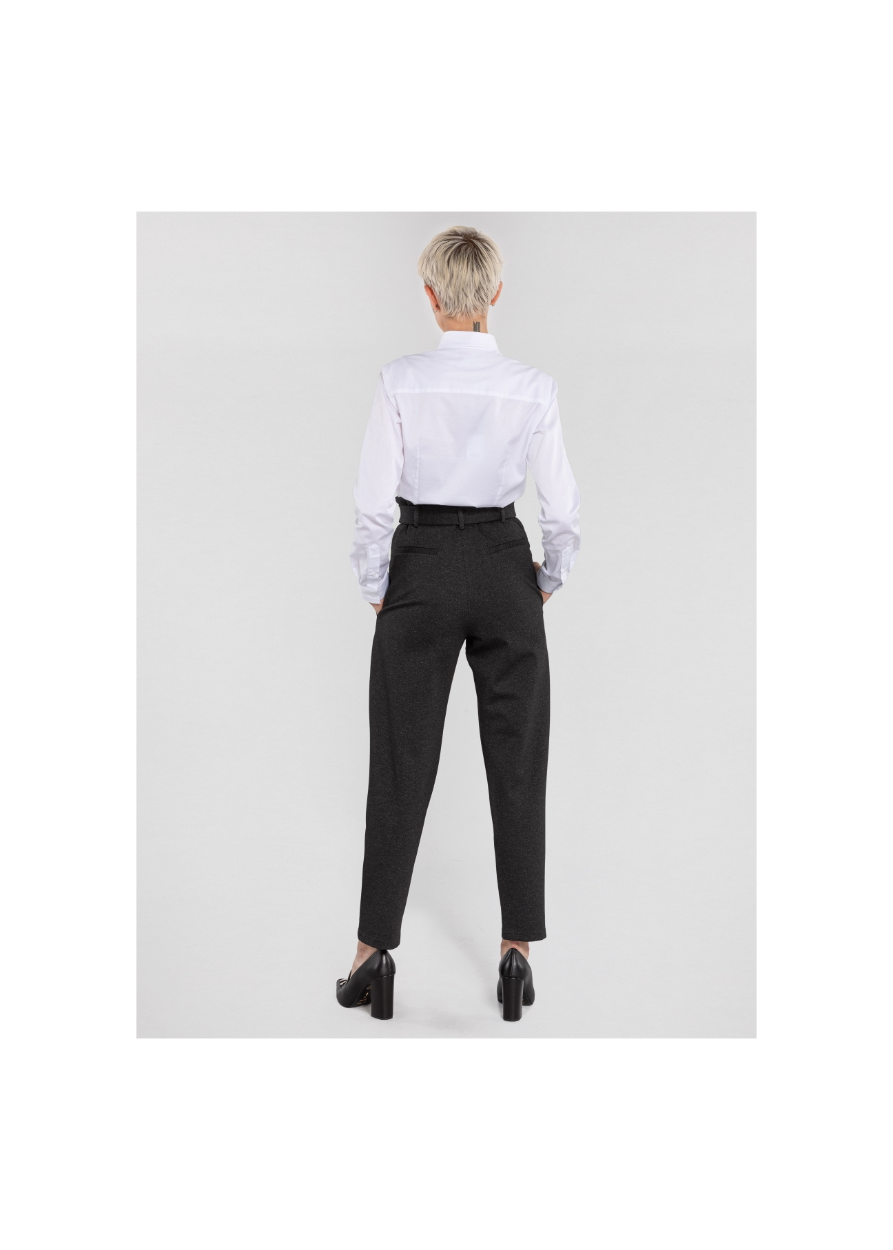 Eleganckie grafitowe spodnie damskie SPODT-0050-96(Z20)-03