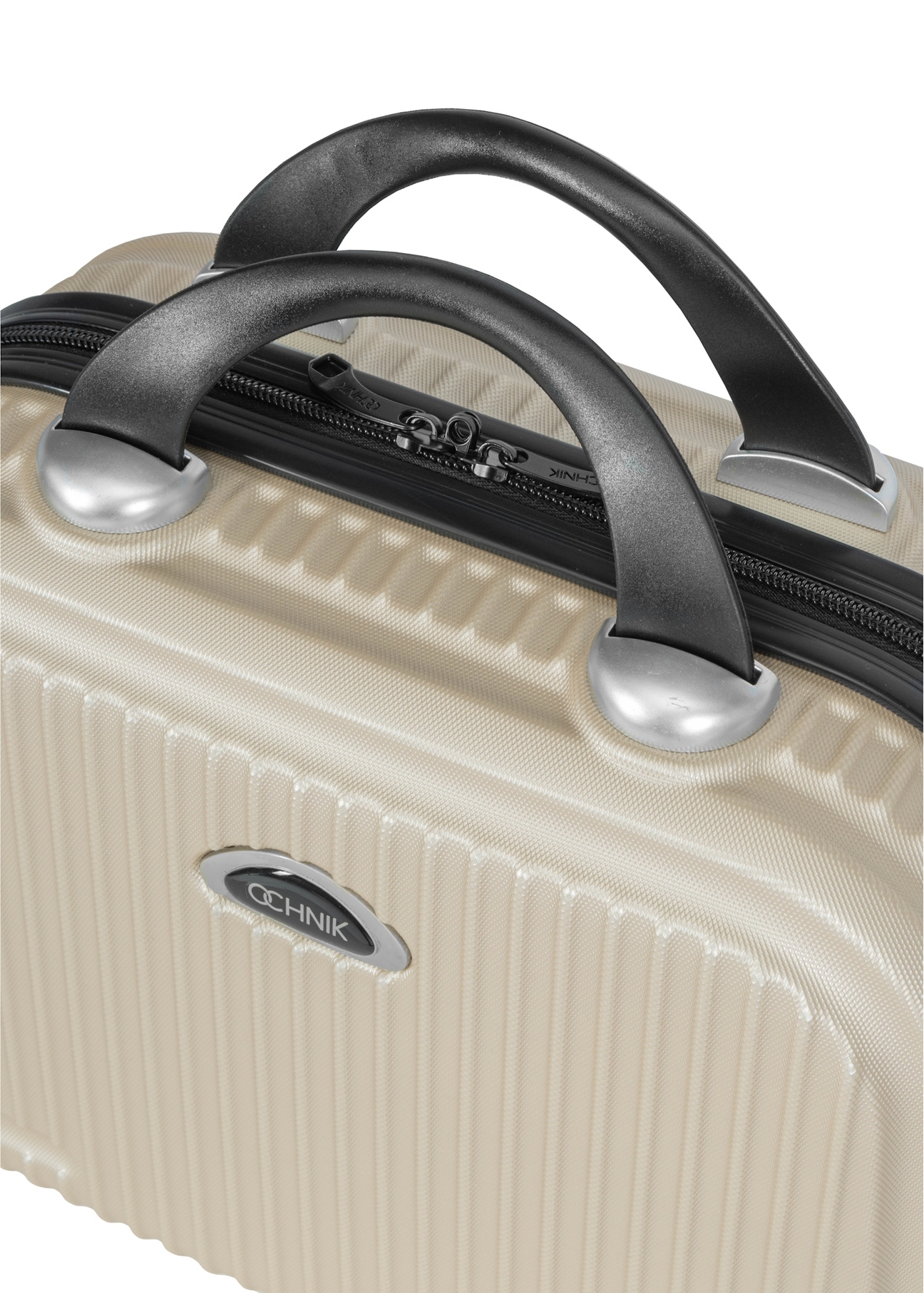 Kosmetyczka WALAB-0053-0X-14(W26), zbliżenie na detal produktu na białym tle.