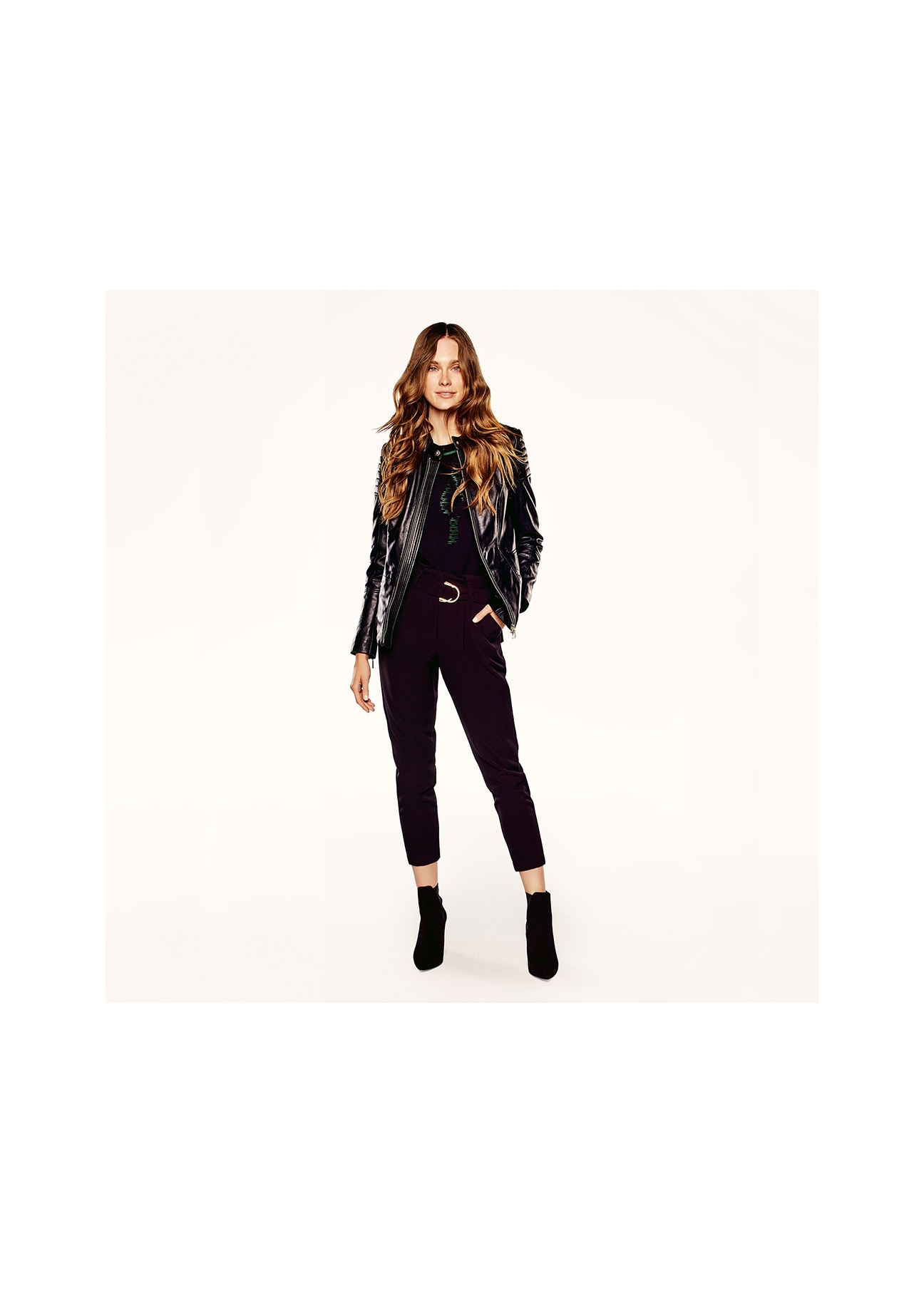 Bluza damska z zielonymi elementami BLZDT-0010-99(Z19)-04
