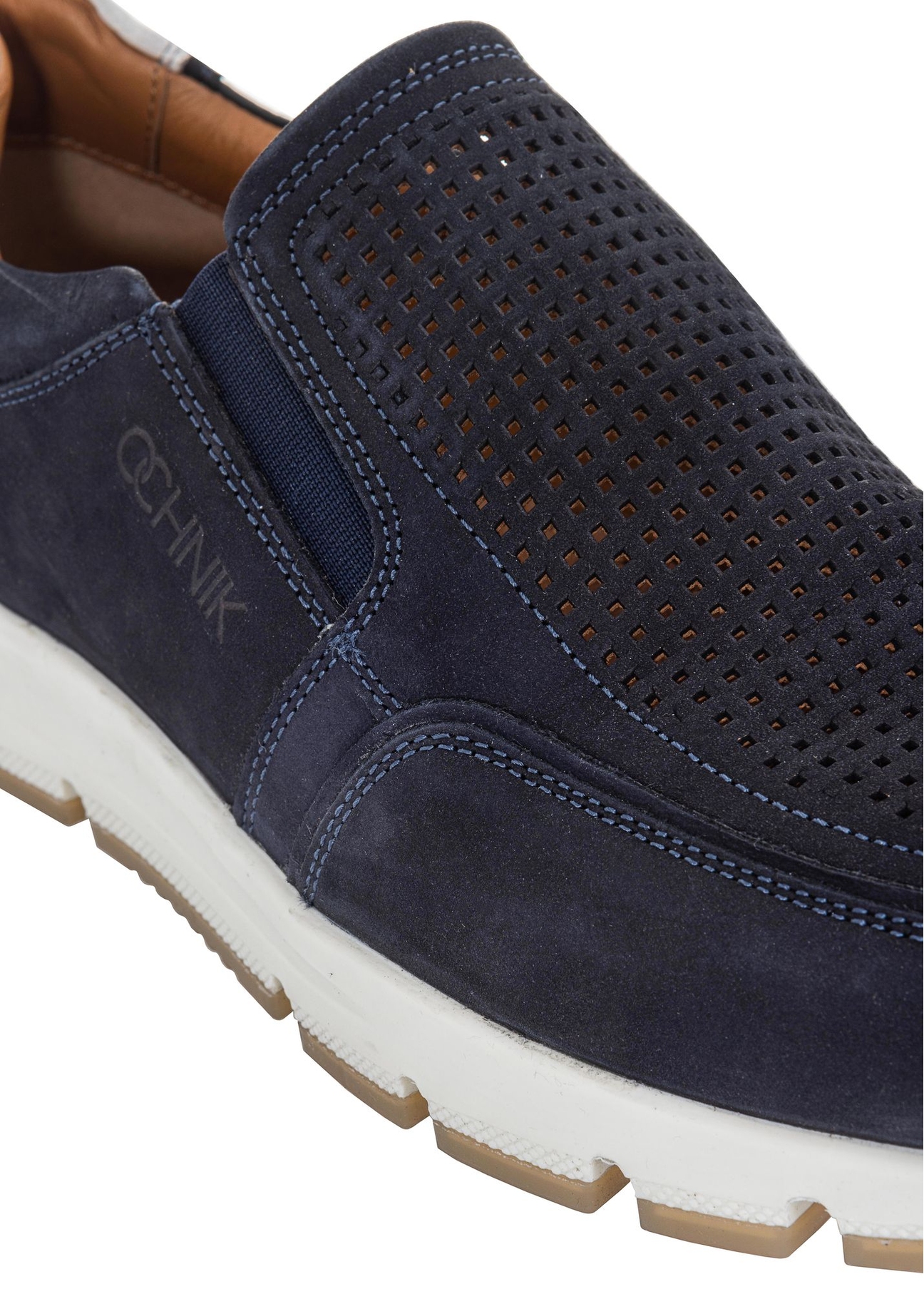 Granatowe skórzane sneakersy męskie BUTYM-0433-69(W23)-06