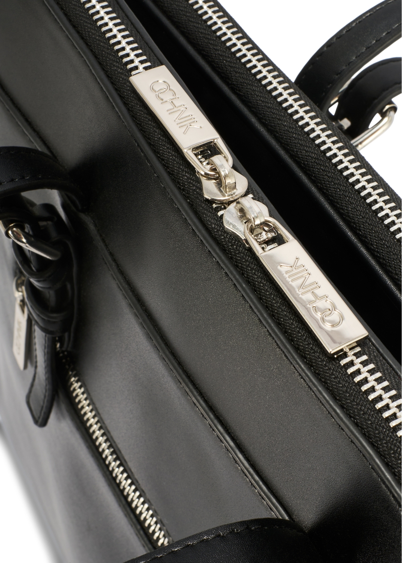 Czarna torebka damska na laptopa TOREC-1108-99(Z25)