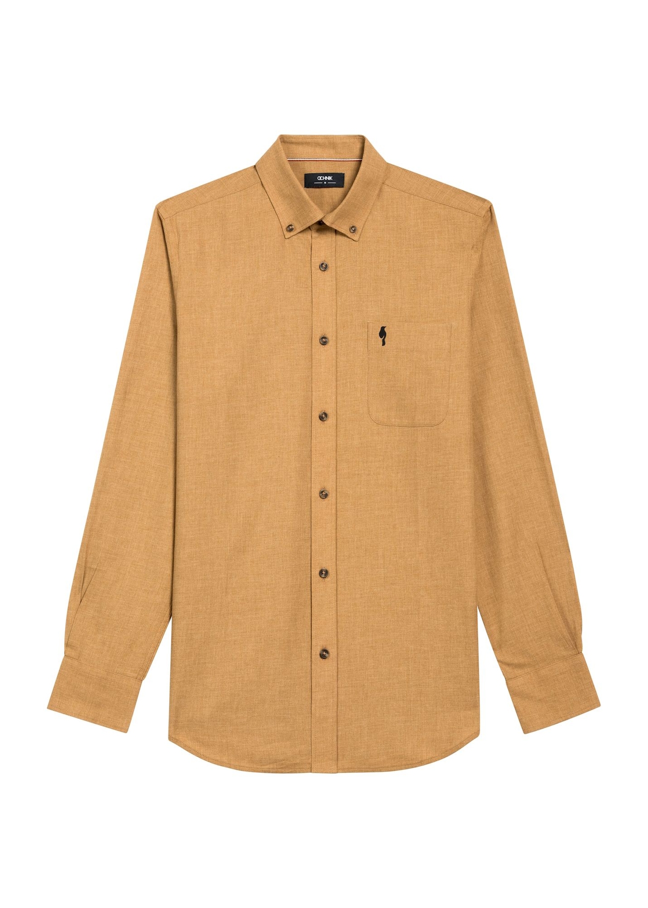 Koszula męska w kolorze camel KOSMT-0299A-1D(Z26), widok produktu od przodu na białym tle.