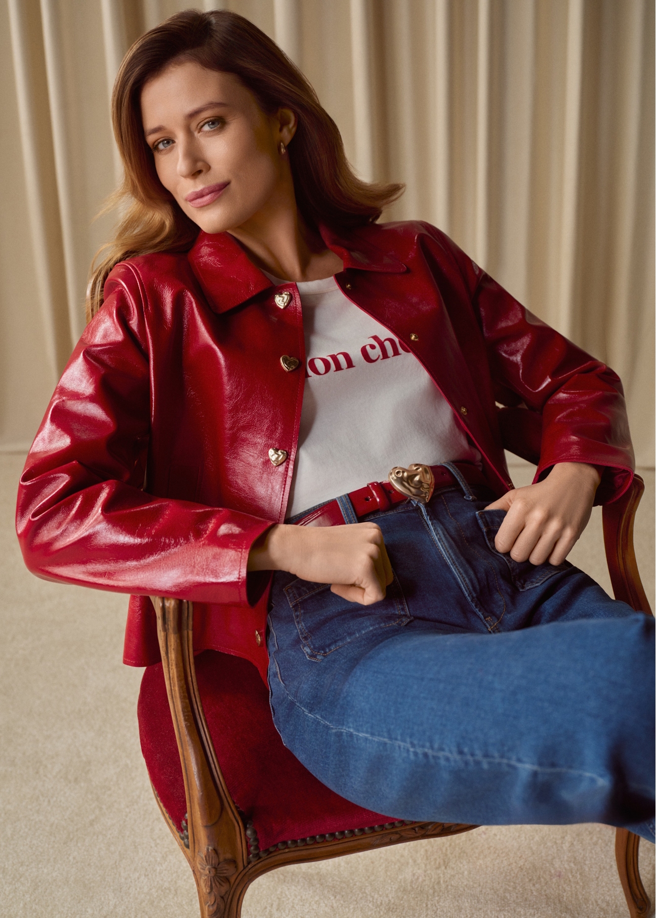 Czerwona krótka kurtka damska KURDS-0612-4B(W26)