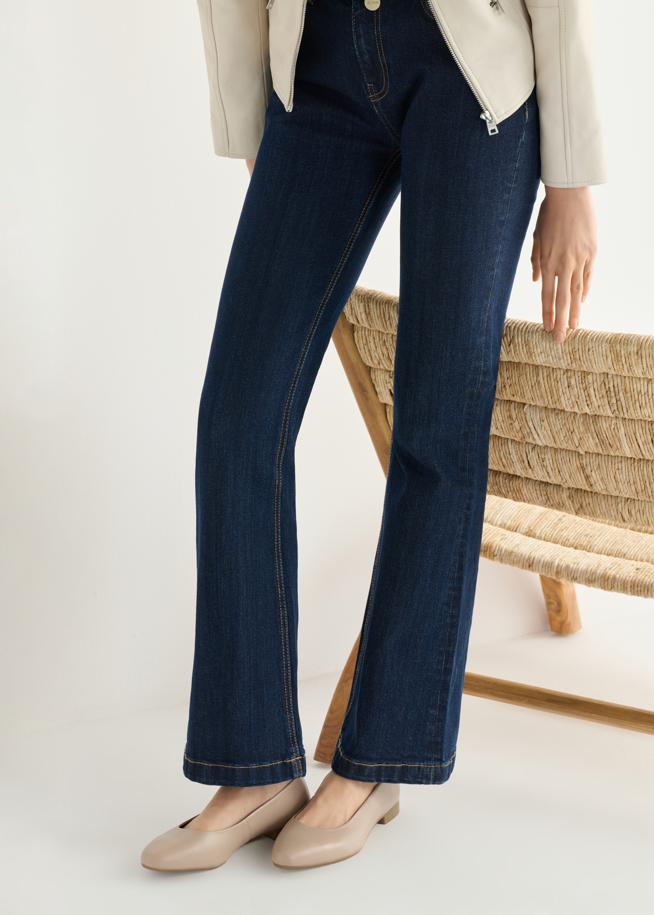 Beżowe skórzane baleriny damskie BUTYD-1049A-81(W26)