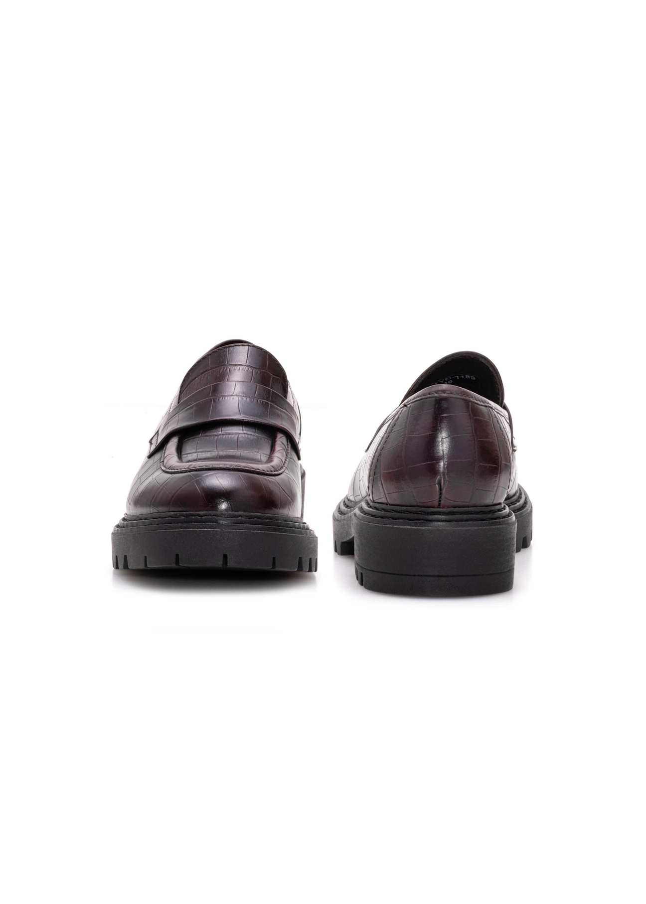 Bordowe mokasyny damskie croco BUTYD-1189-90(Z25), widok produktu z przodu i z tyłu na białym tle.