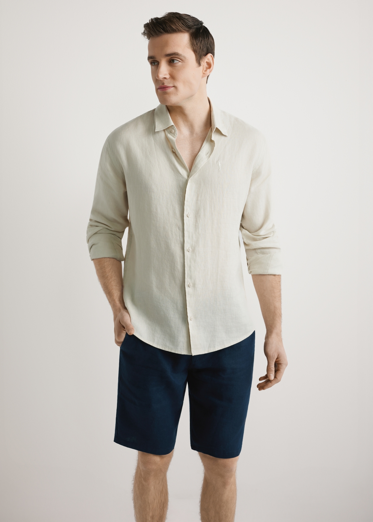 Beżowa lniana koszula męska KOSMT-0321A-1A(W26)