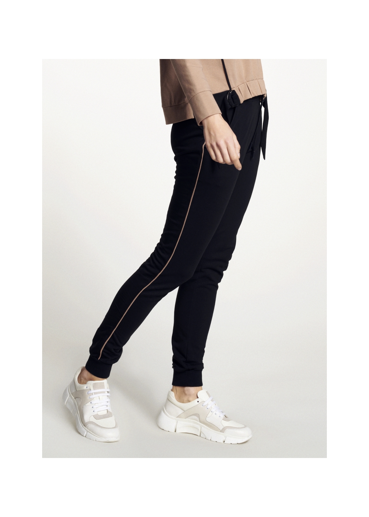 Spodnie damskie SPODT-0060-99(W21)-01