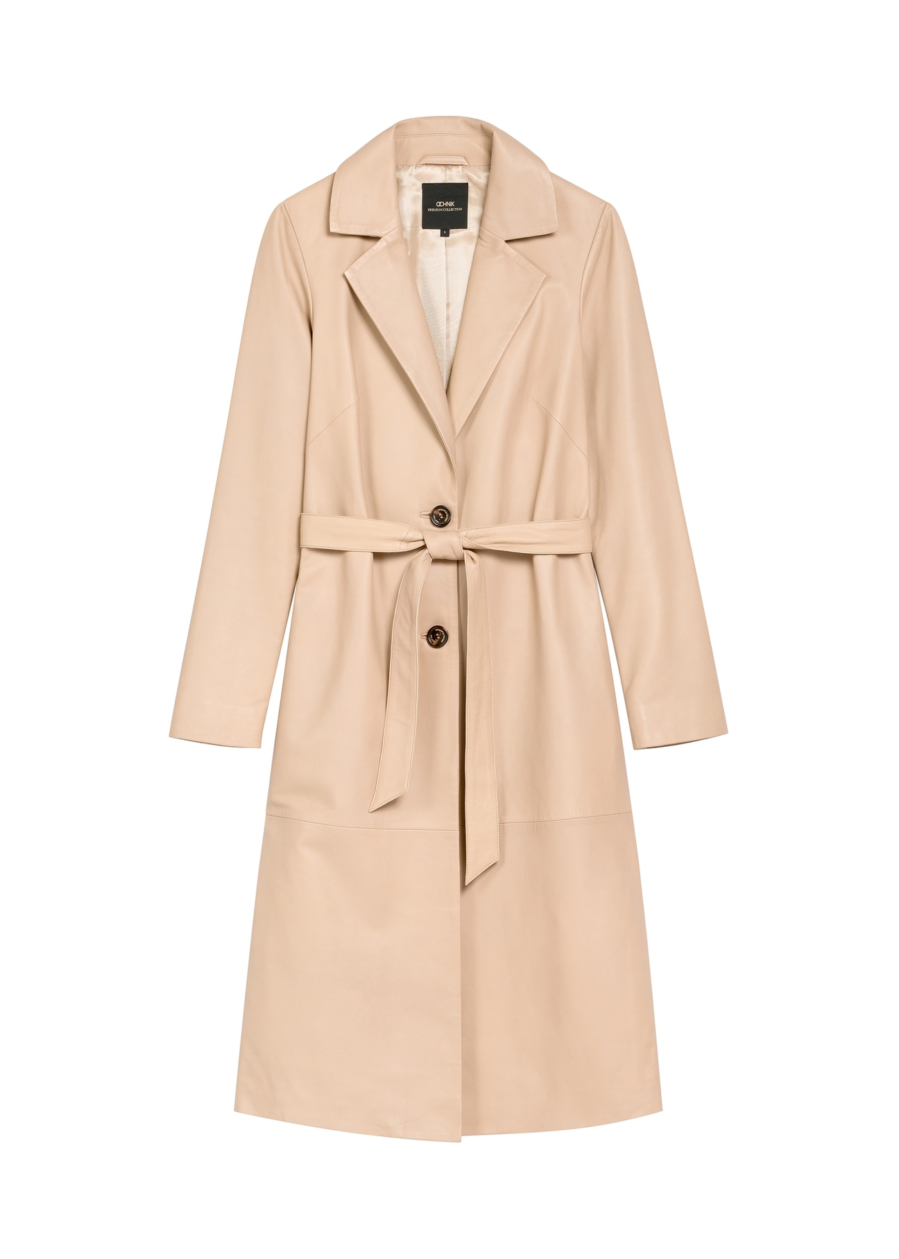 Beżowy skórzany płaszcz damski KURDS-0613-1B(W26), widok produktu z przodu na białym tle.